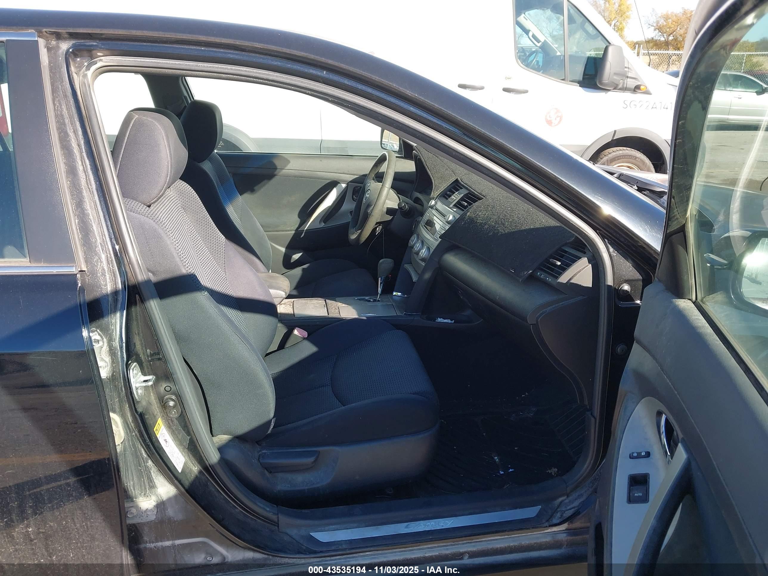 TOYOTA CAMRY image 5