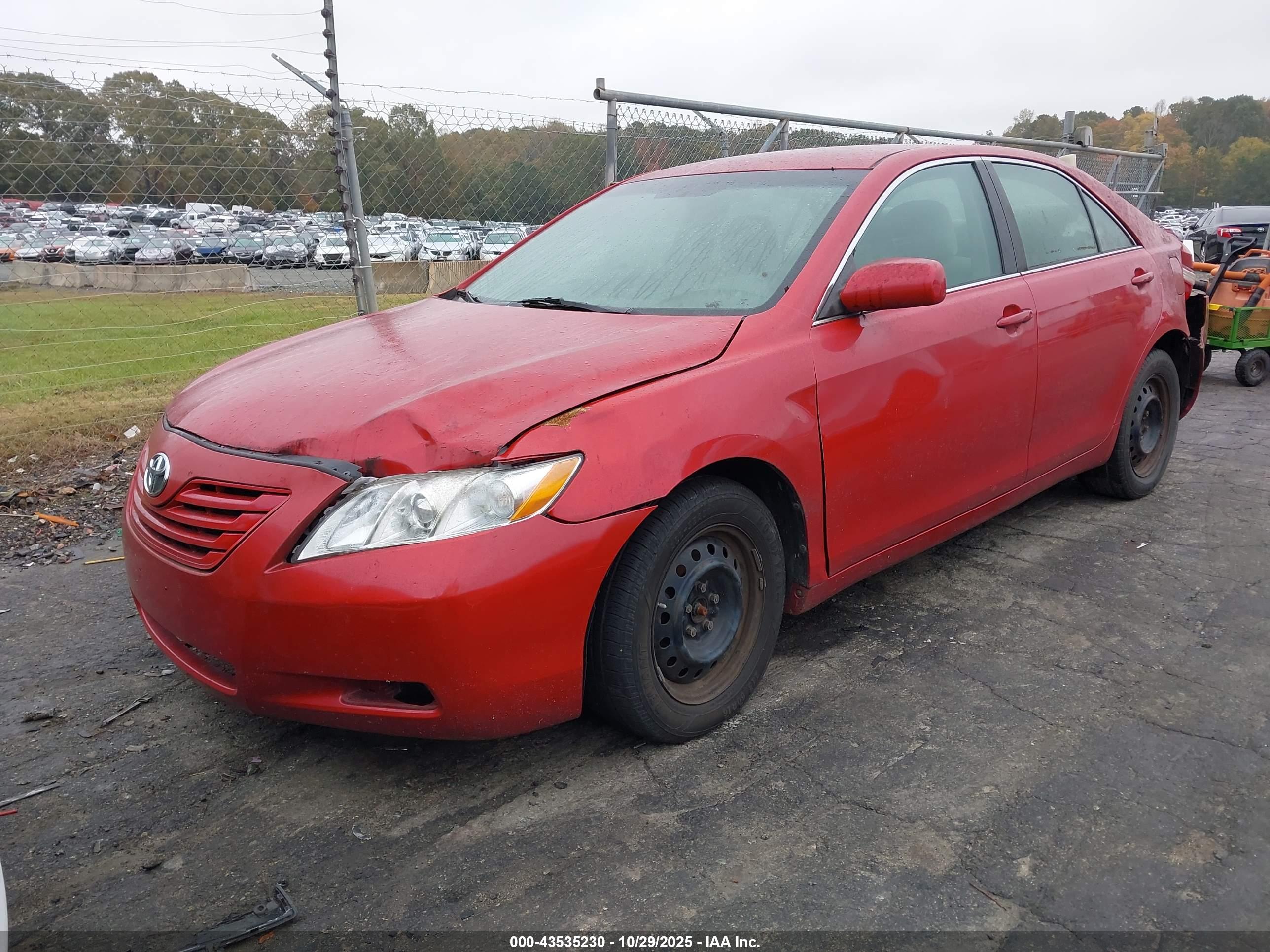 TOYOTA CAMRY image 2