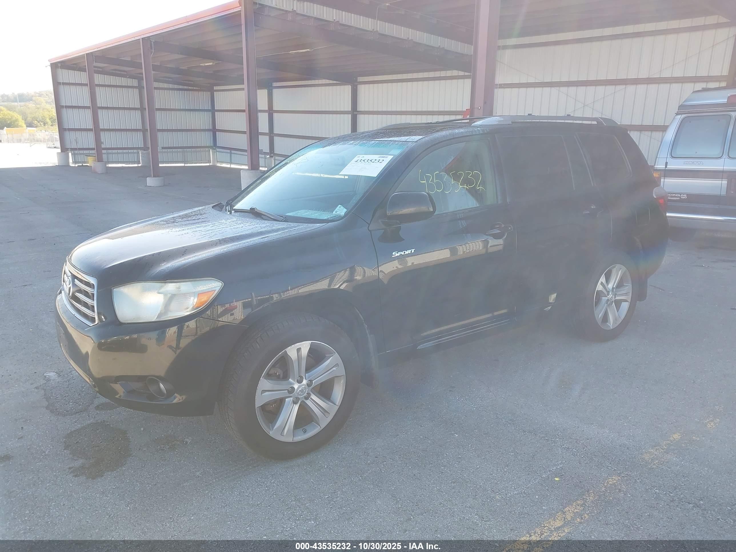 TOYOTA HIGHLANDER image 2