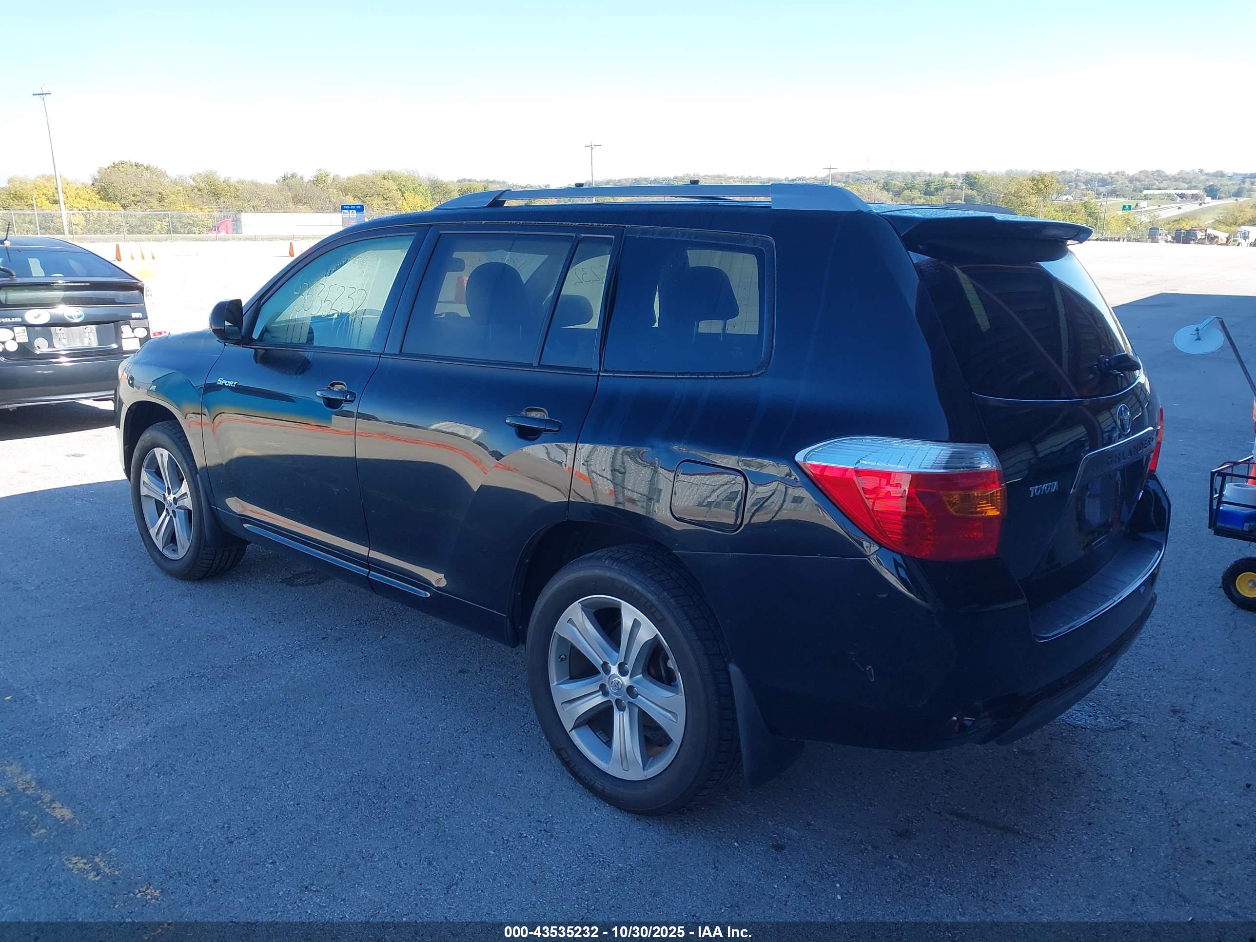 TOYOTA HIGHLANDER image 3