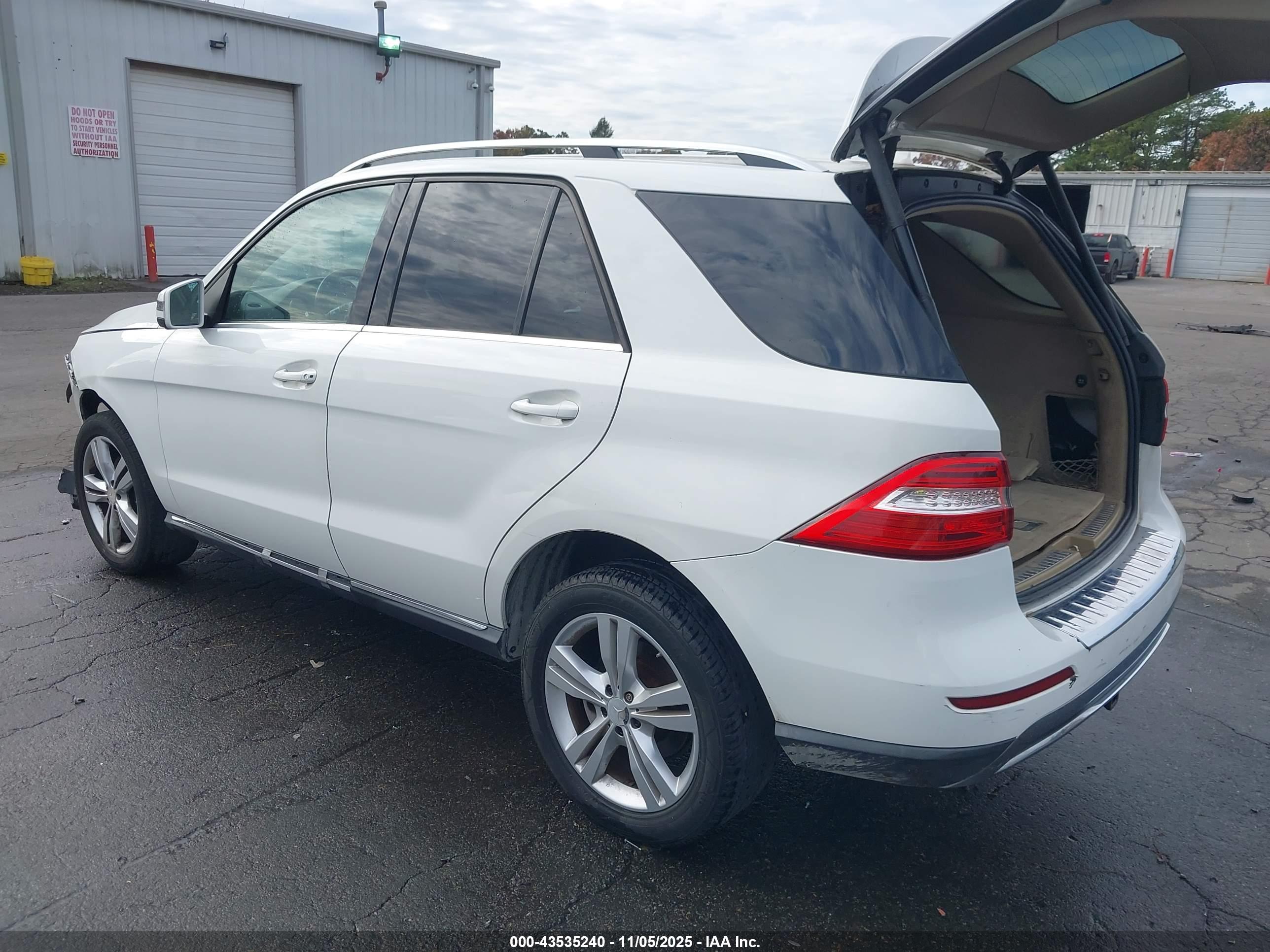 MERCEDES-BENZ ML image 3