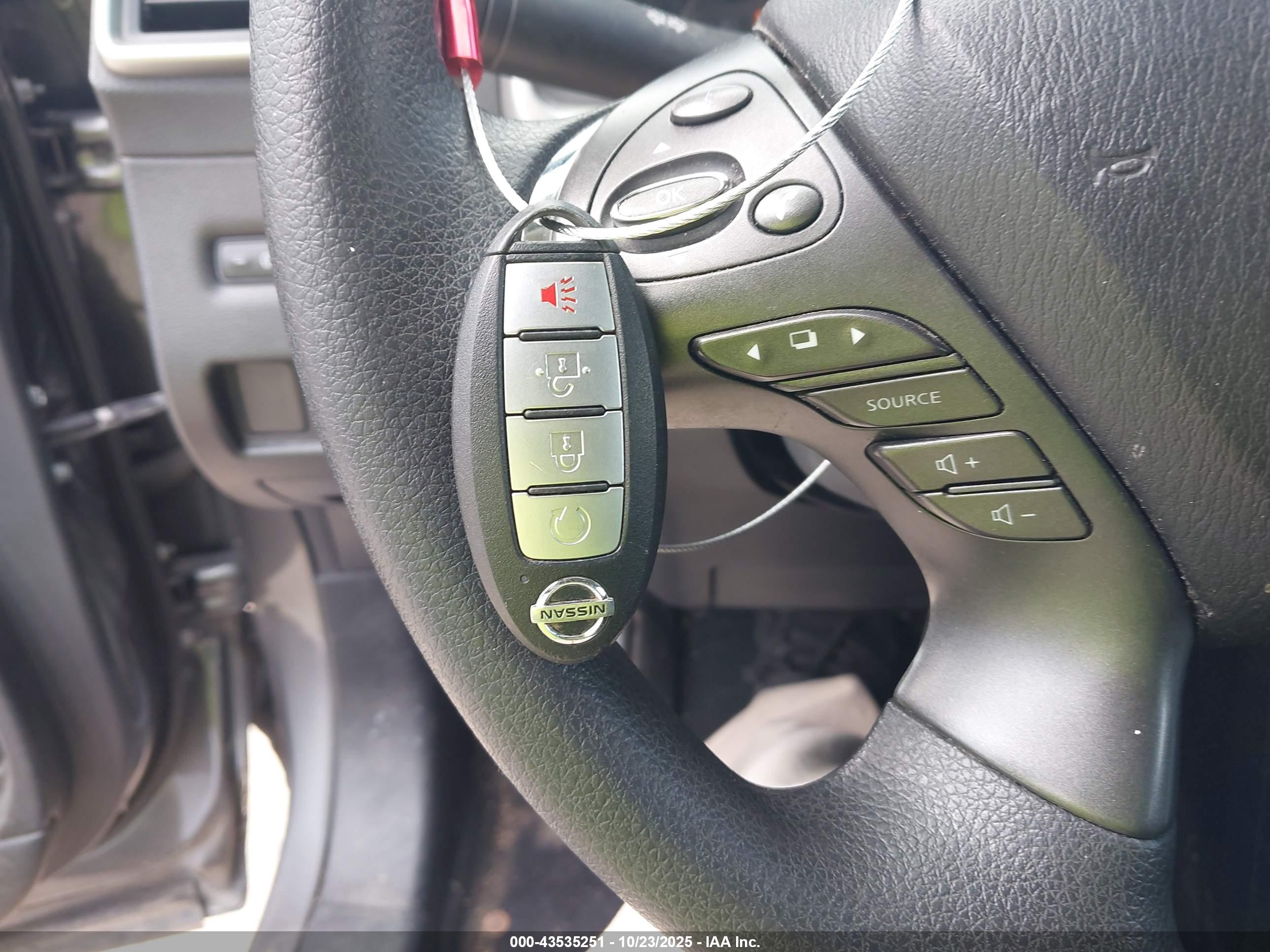 NISSAN MURANO image 11