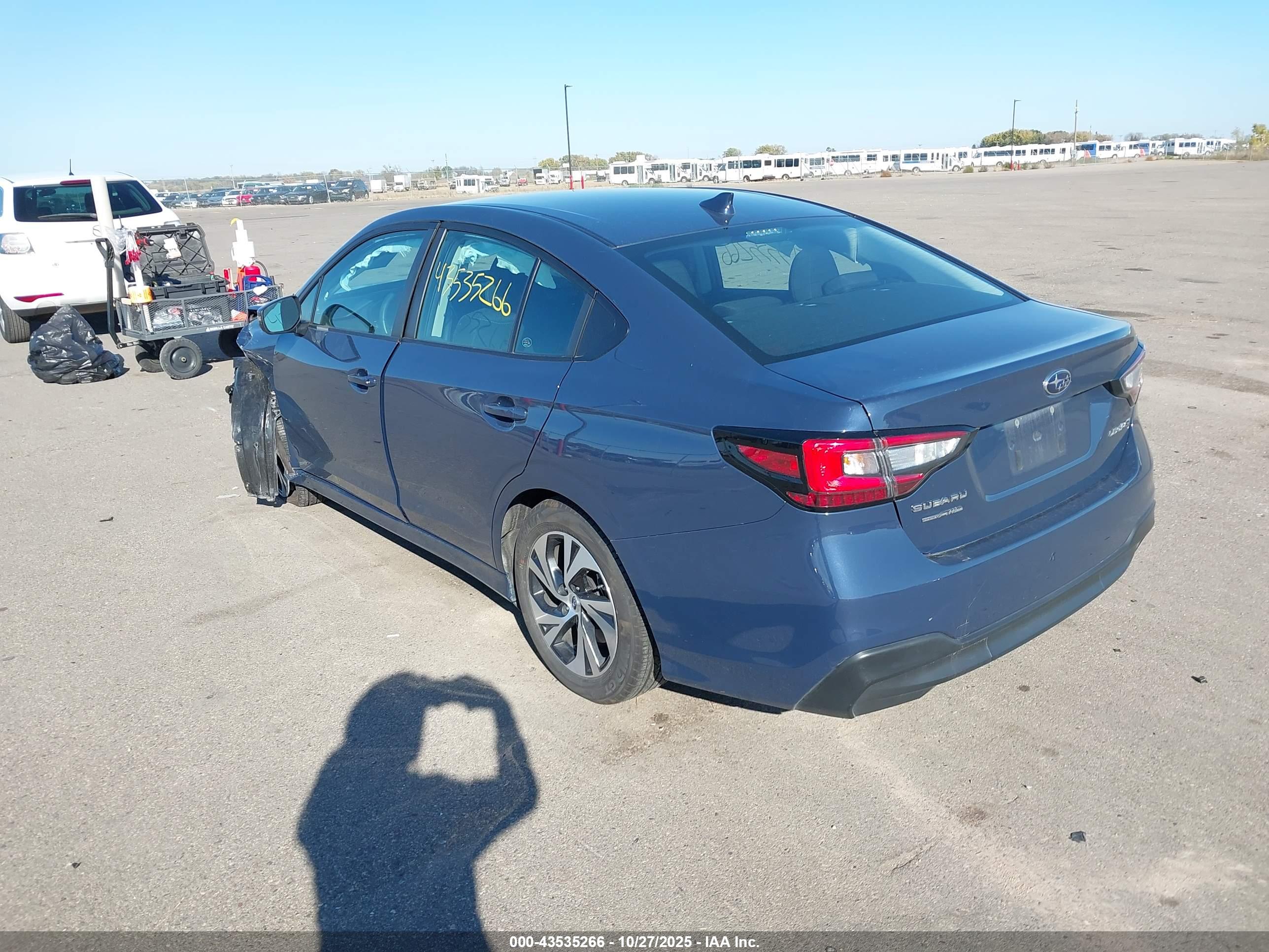 SUBARU LEGACY image 3