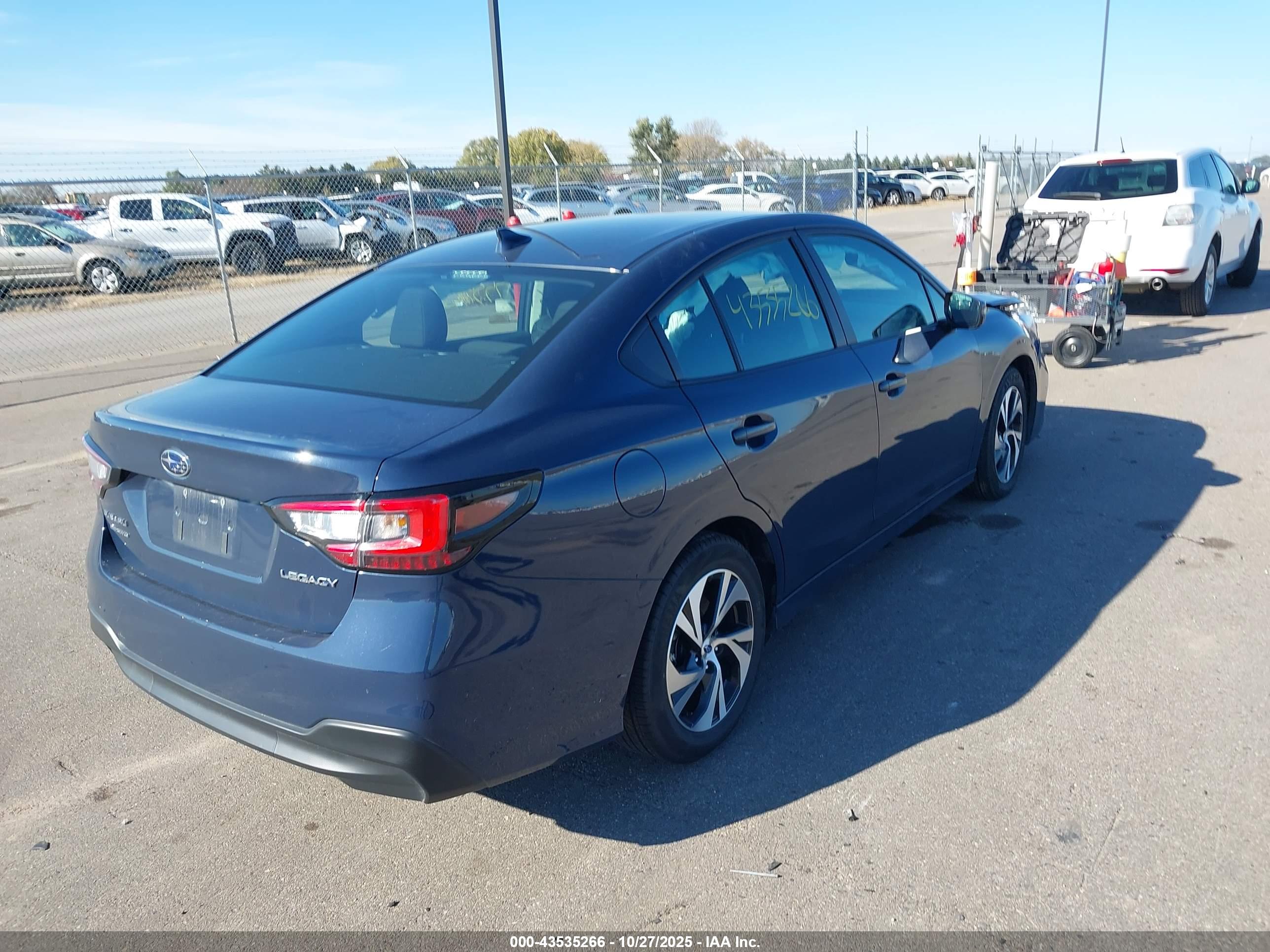SUBARU LEGACY image 4