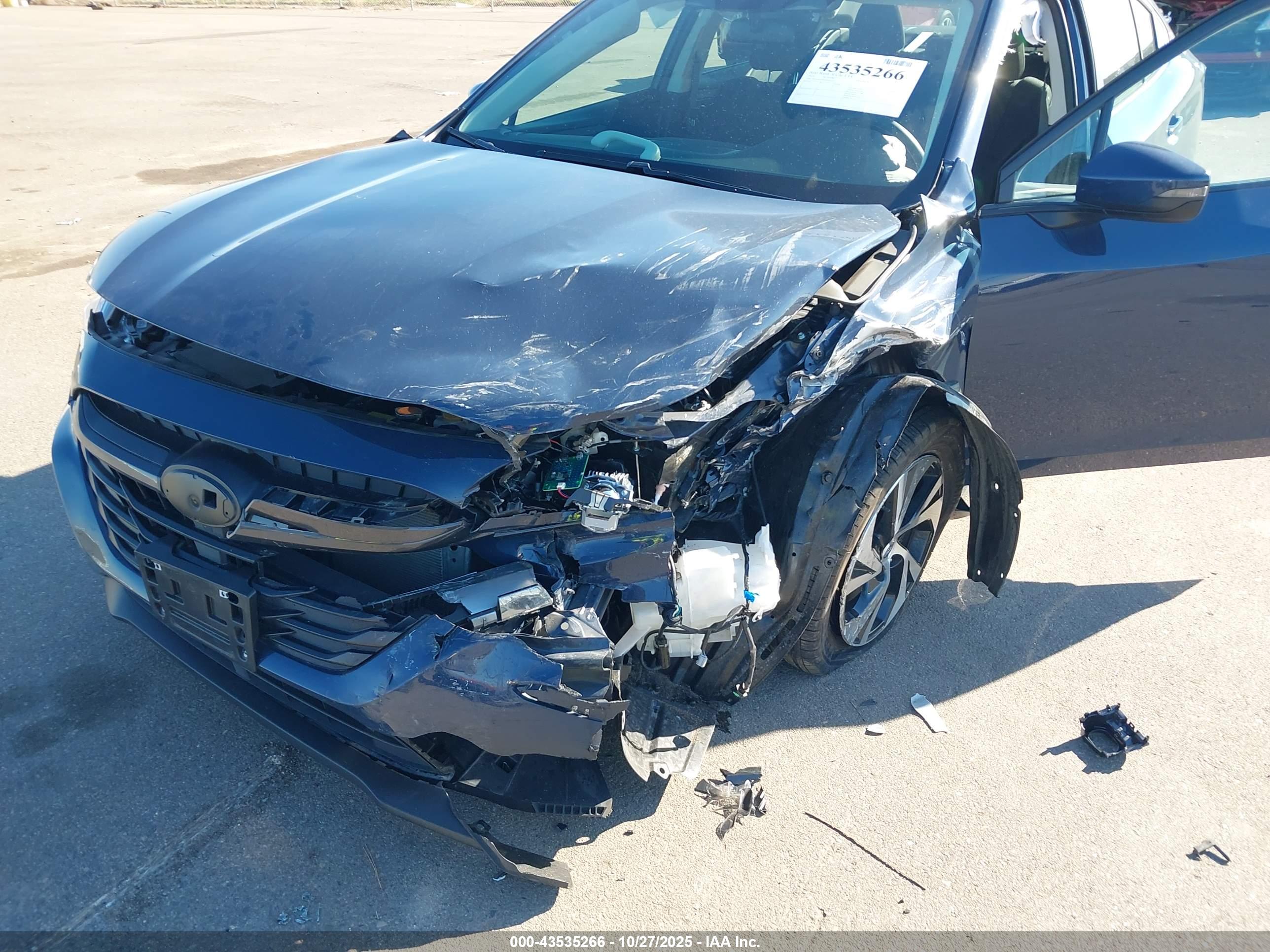 SUBARU LEGACY image 6