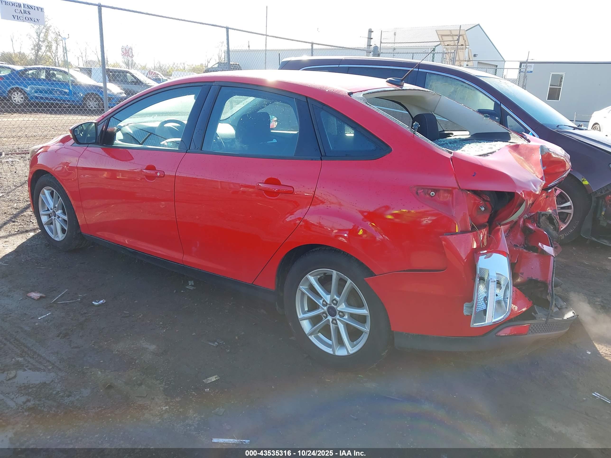 FORD FOCUS image 3