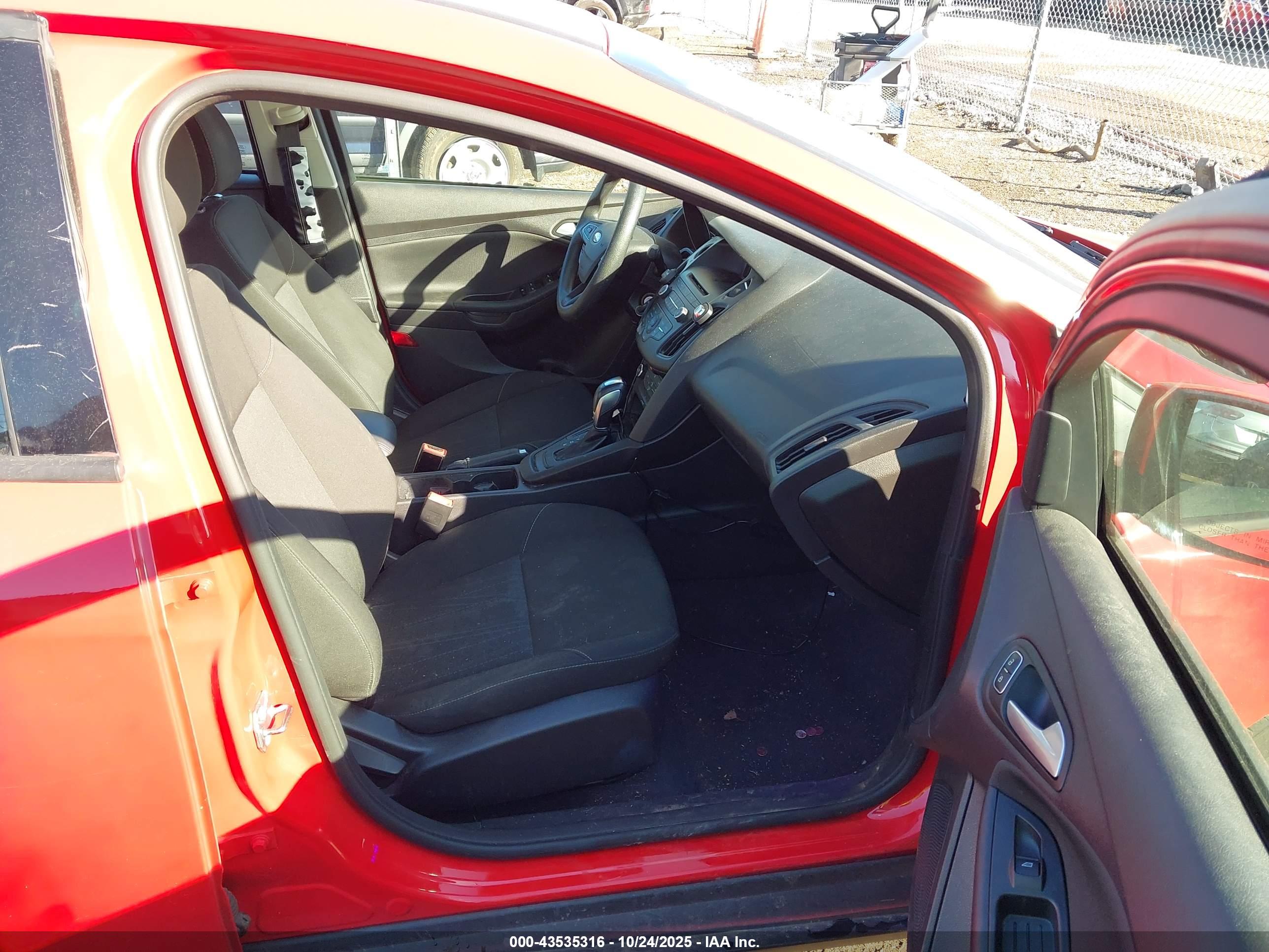 FORD FOCUS image 5