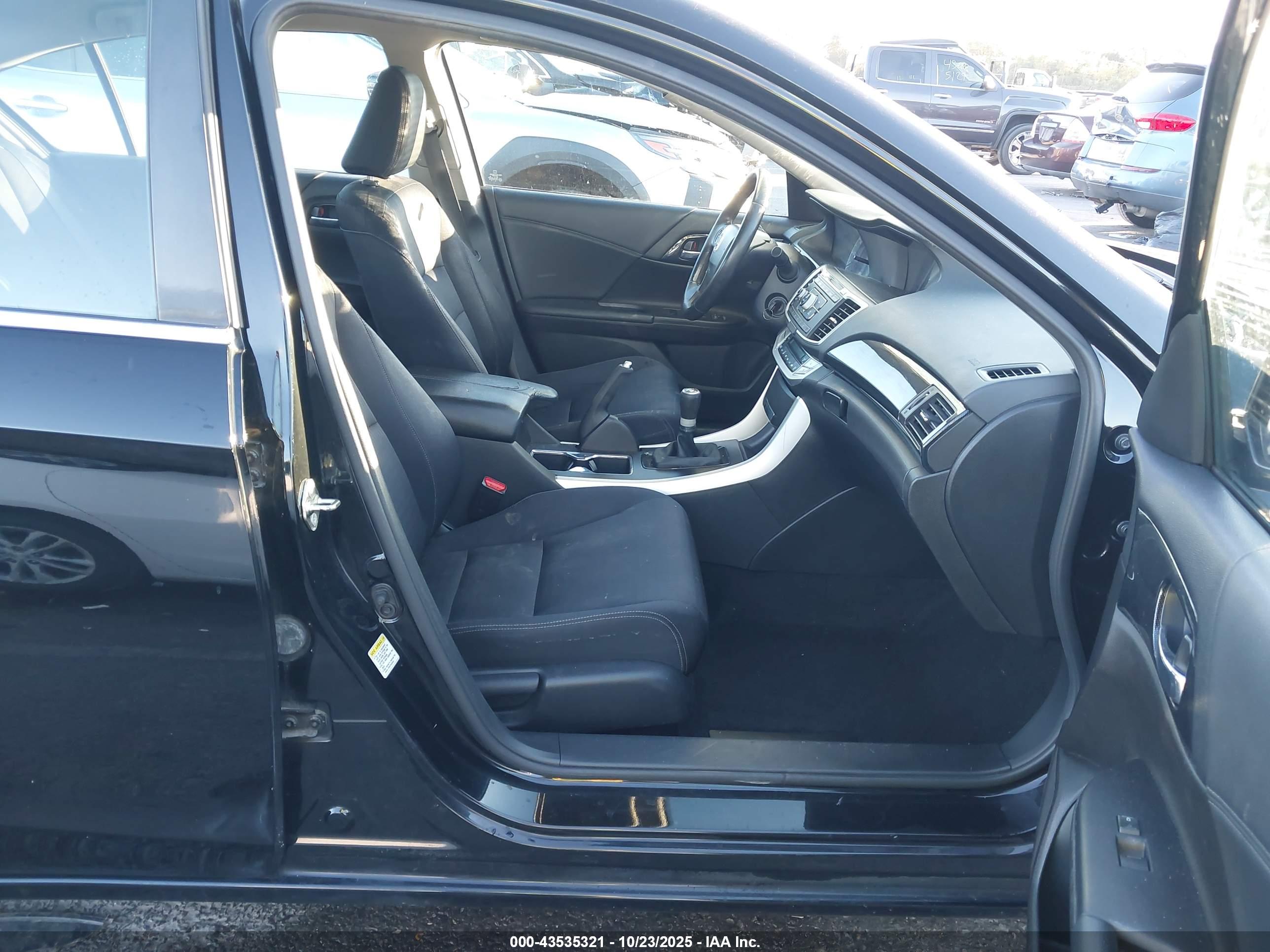 HONDA ACCORD image 5