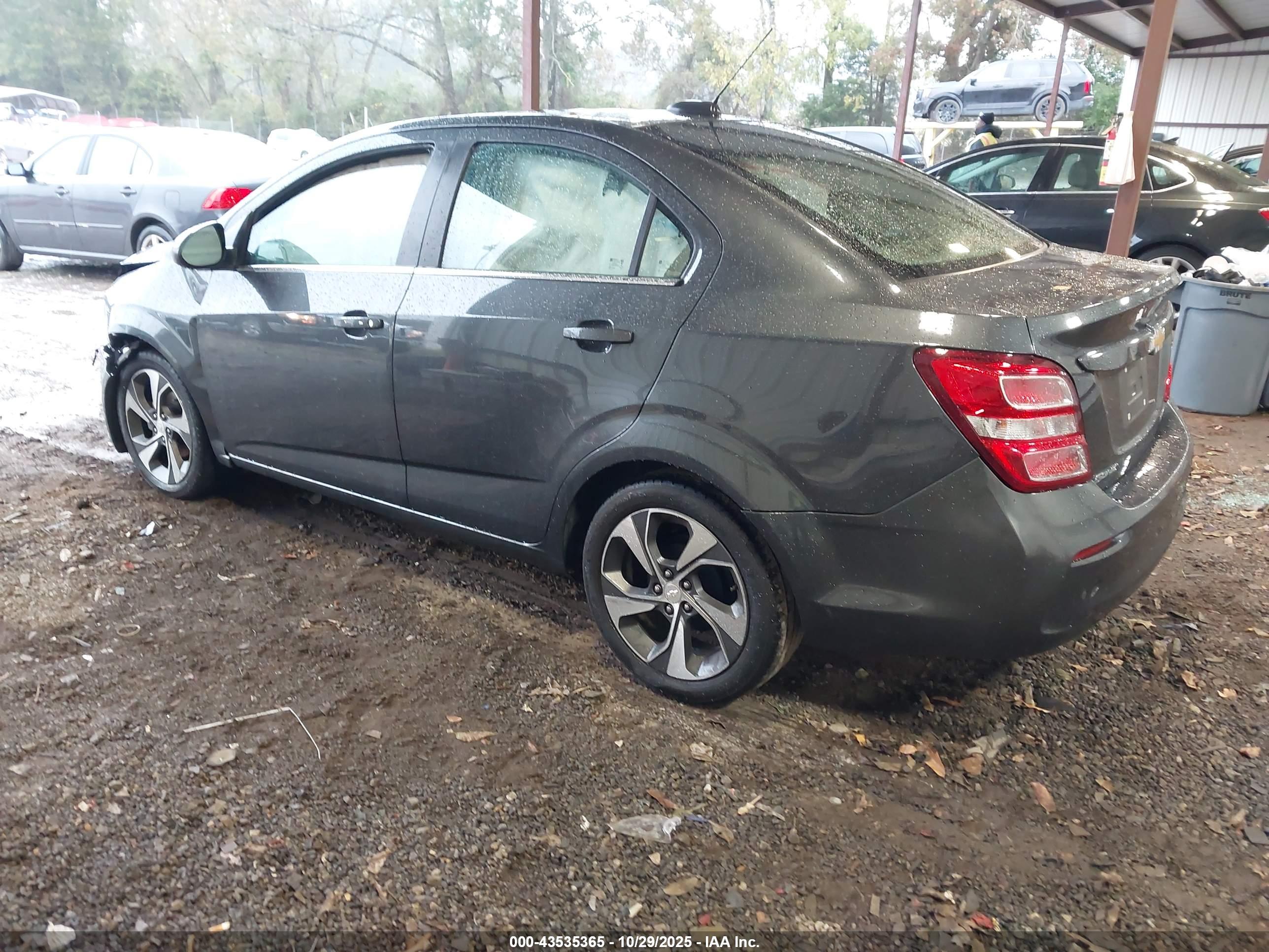 CHEVROLET SONIC image 3