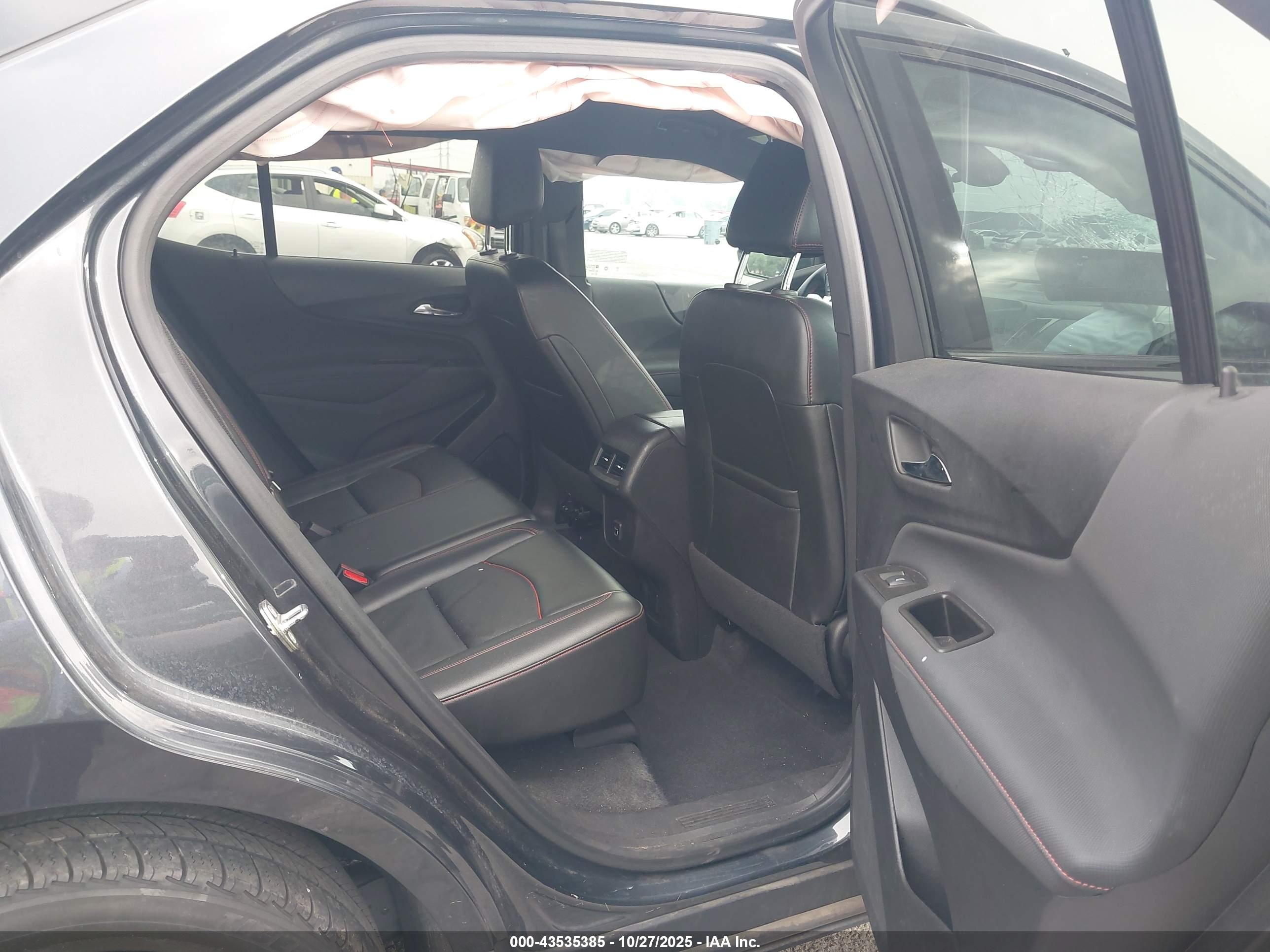 CHEVROLET EQUINOX image 8
