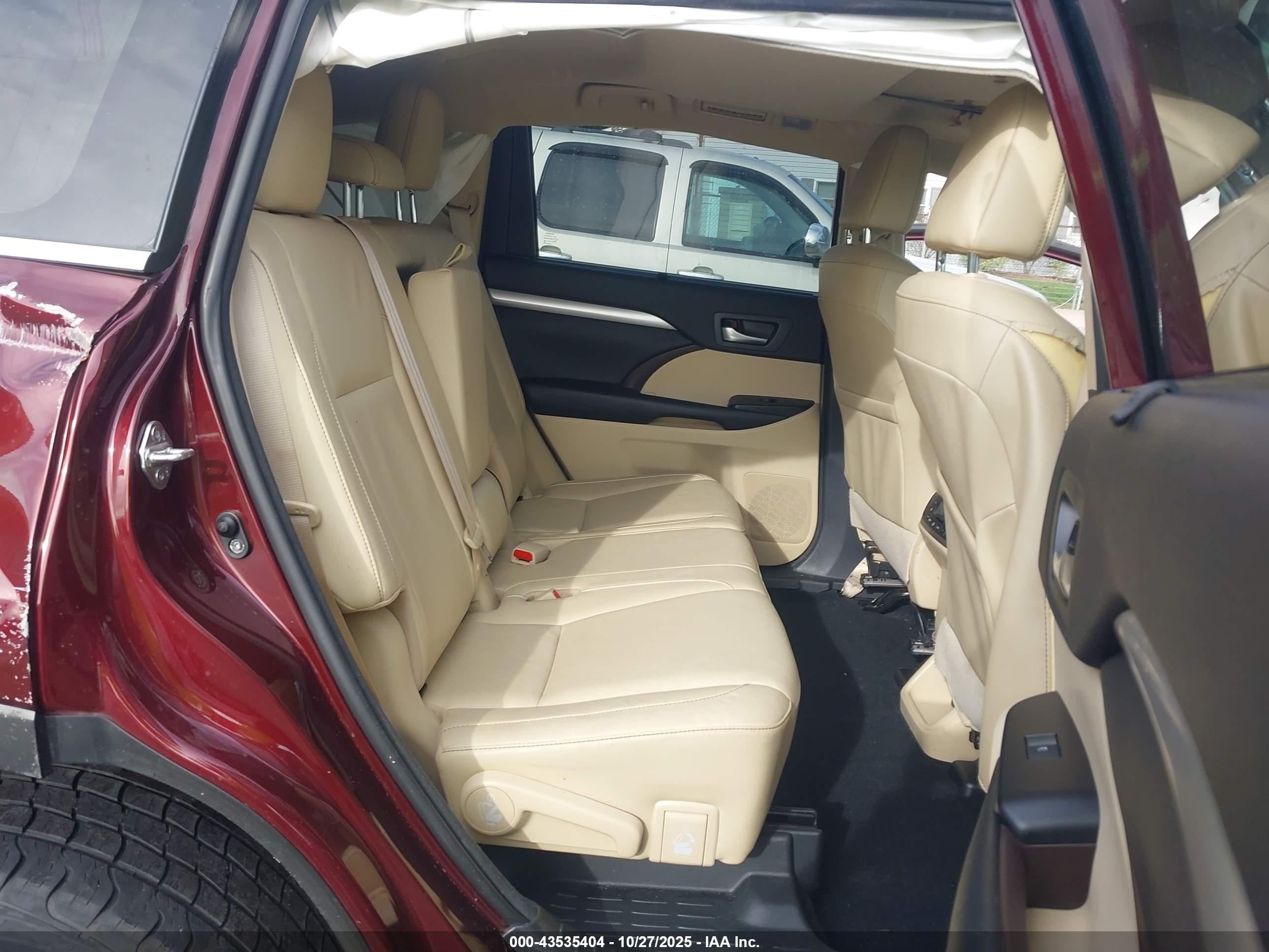 TOYOTA HIGHLANDER image 8