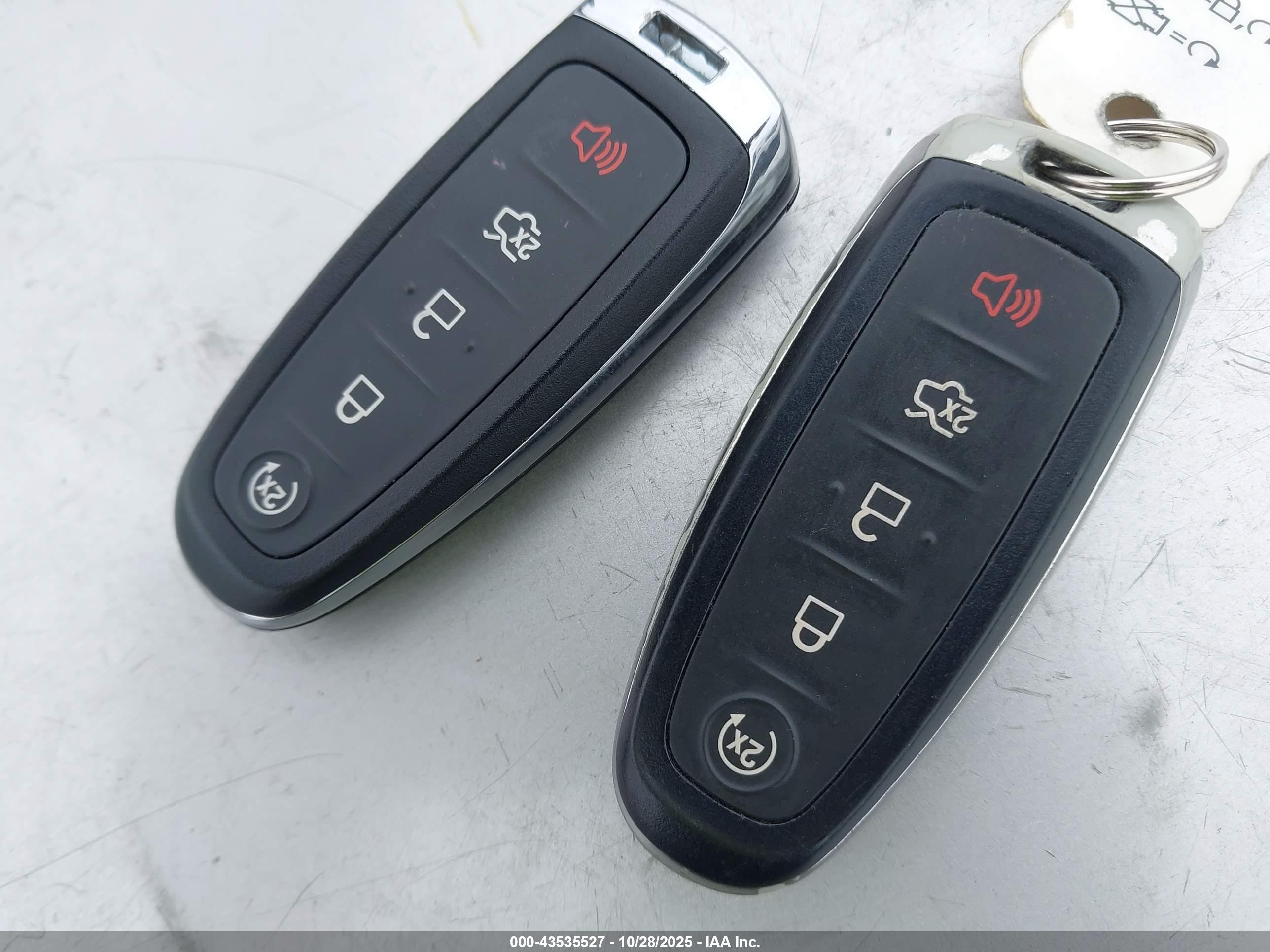 FORD ESCAPE image 11