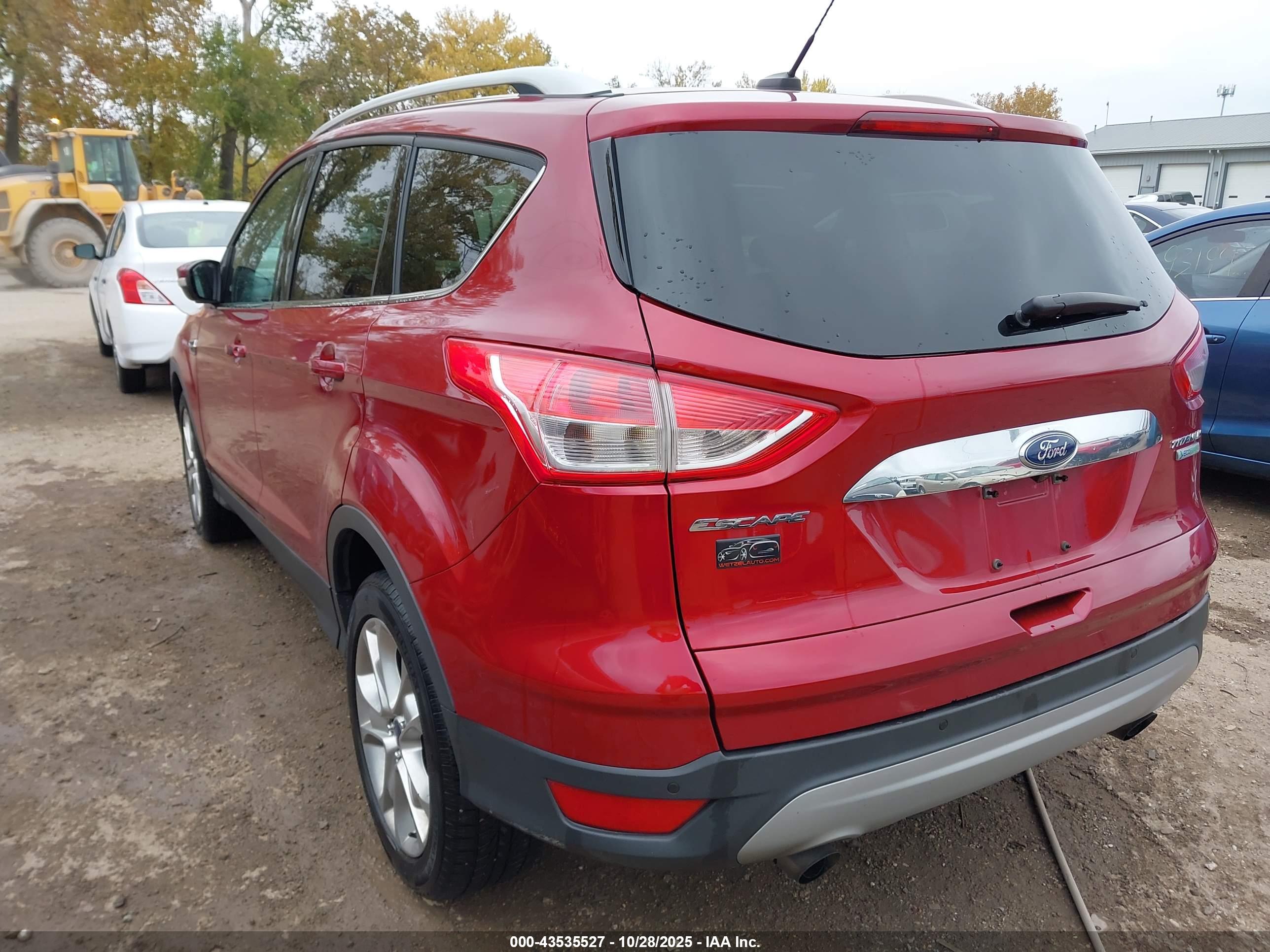 FORD ESCAPE image 3