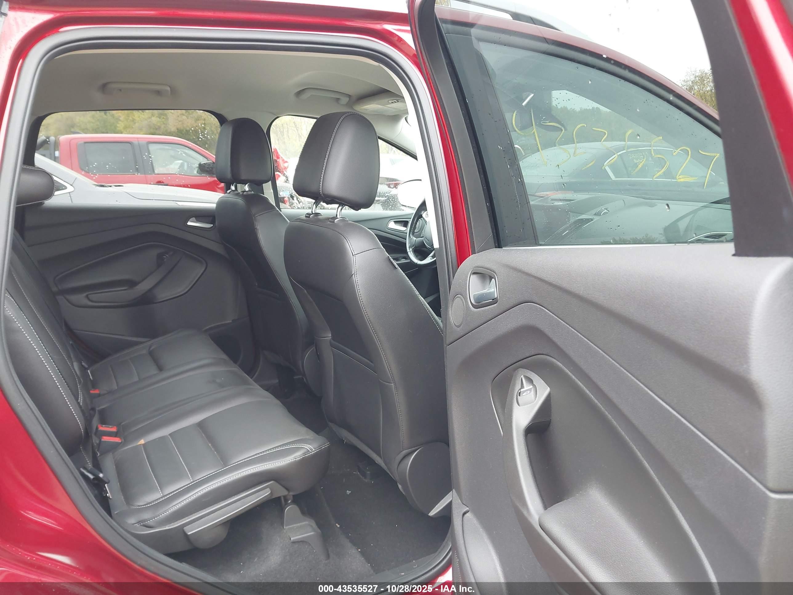 FORD ESCAPE image 8