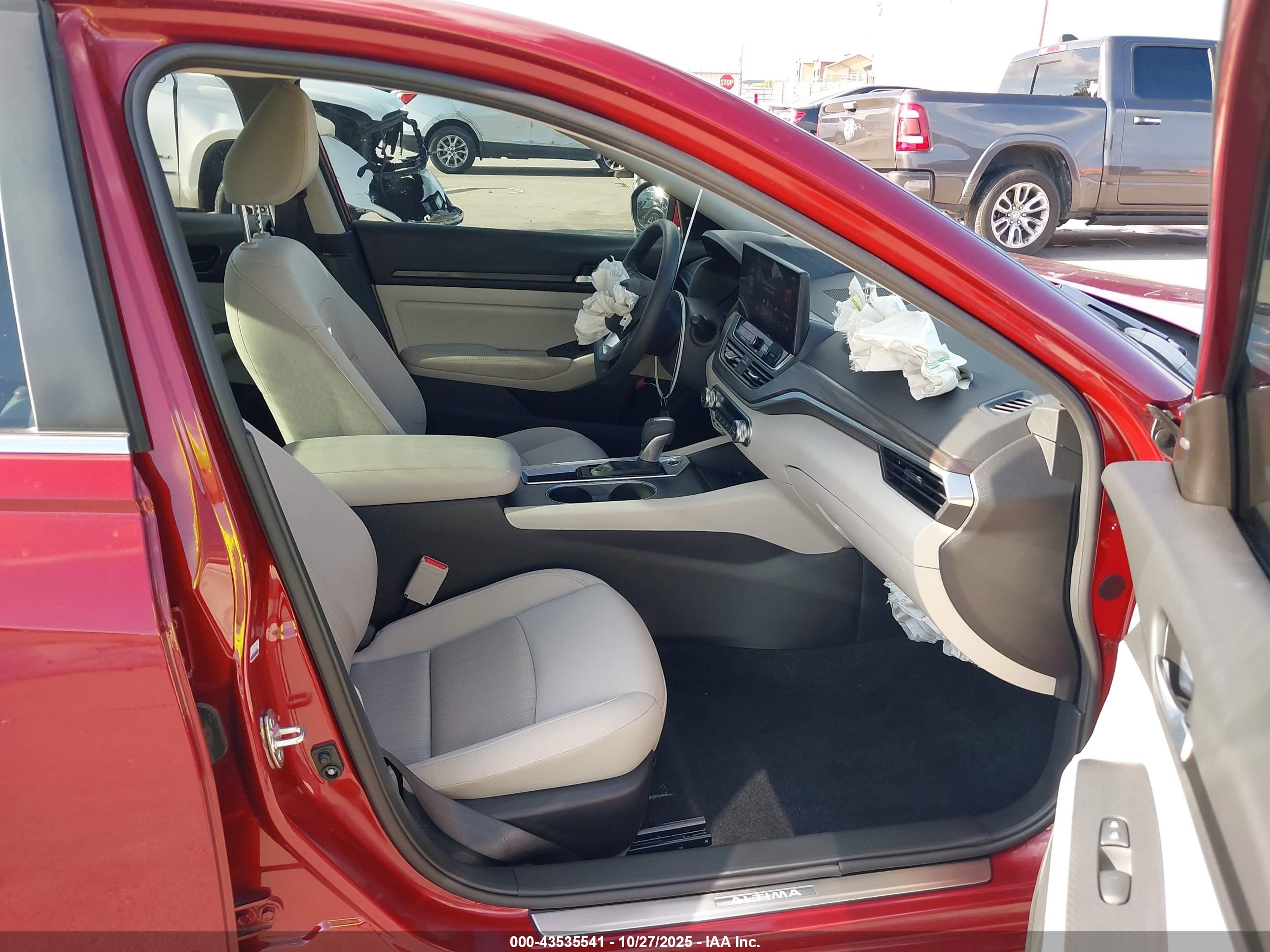 NISSAN ALTIMA image 5