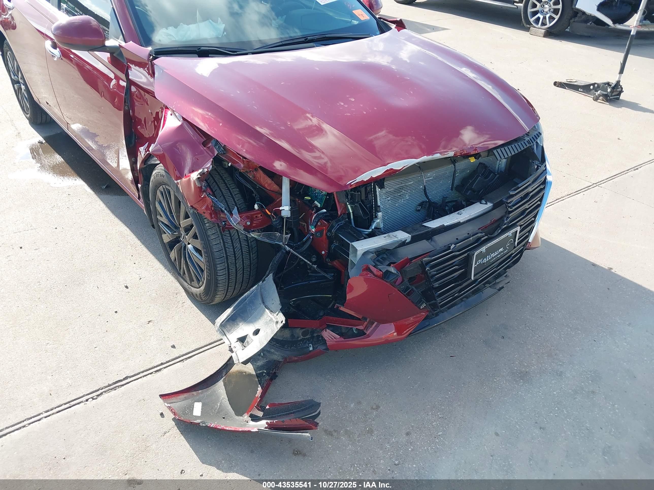 NISSAN ALTIMA image 6