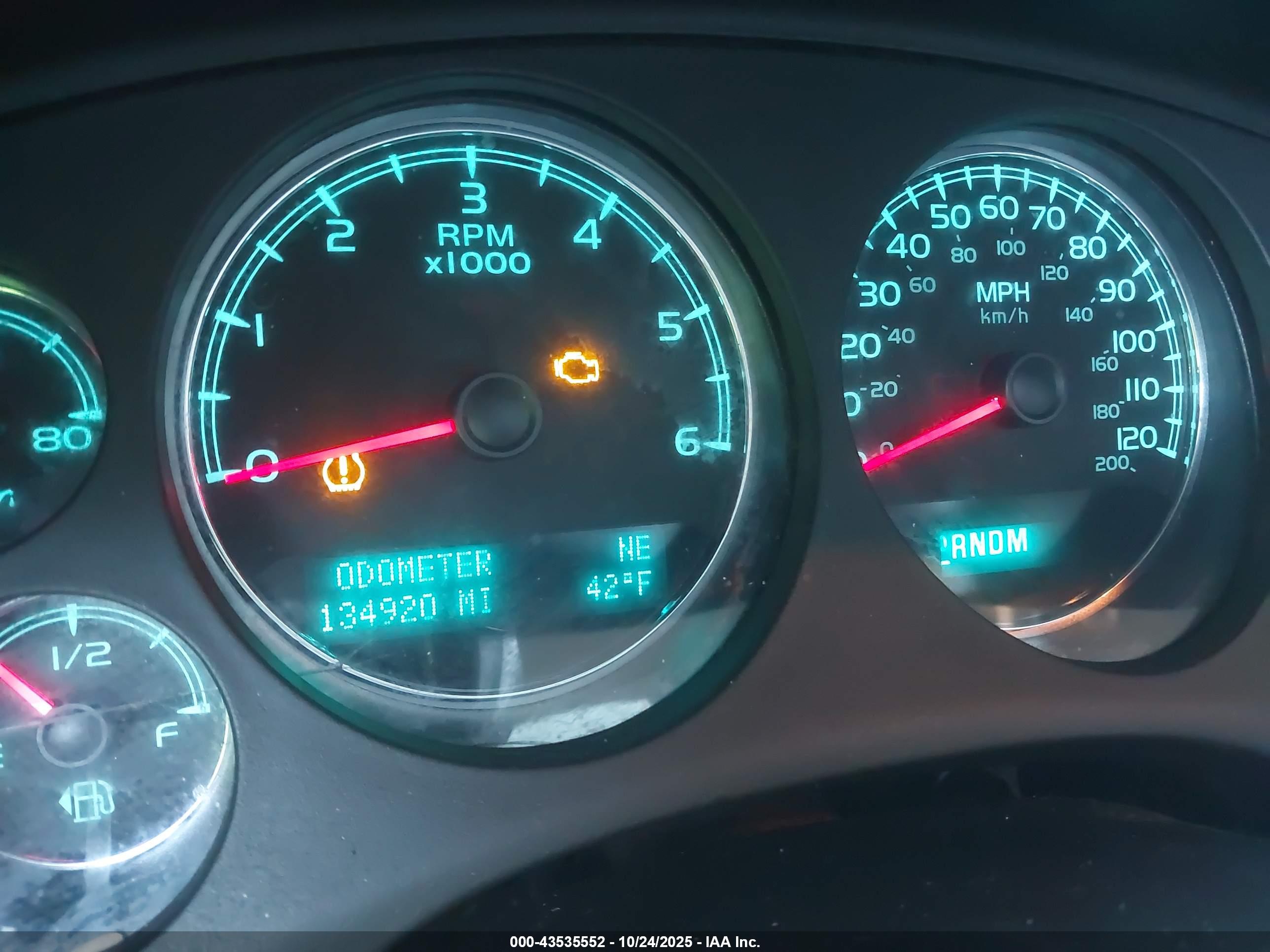 GMC YUKON image 7