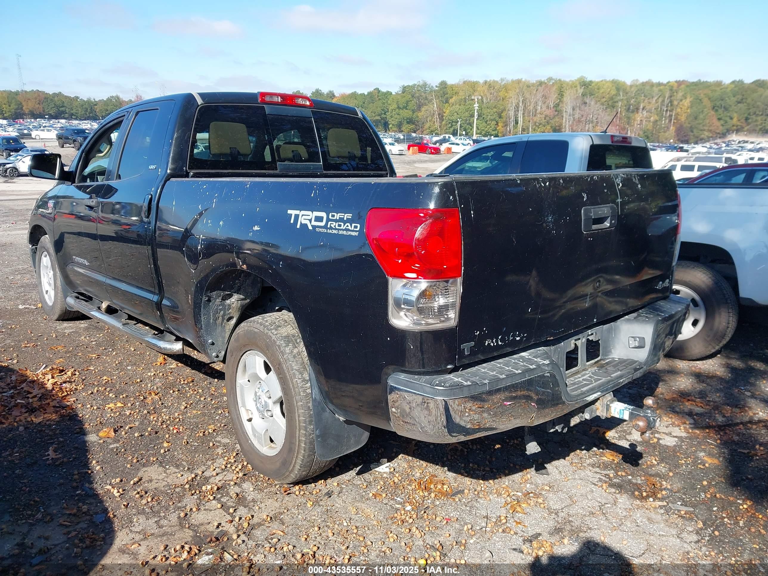 TOYOTA TUNDRA image 3