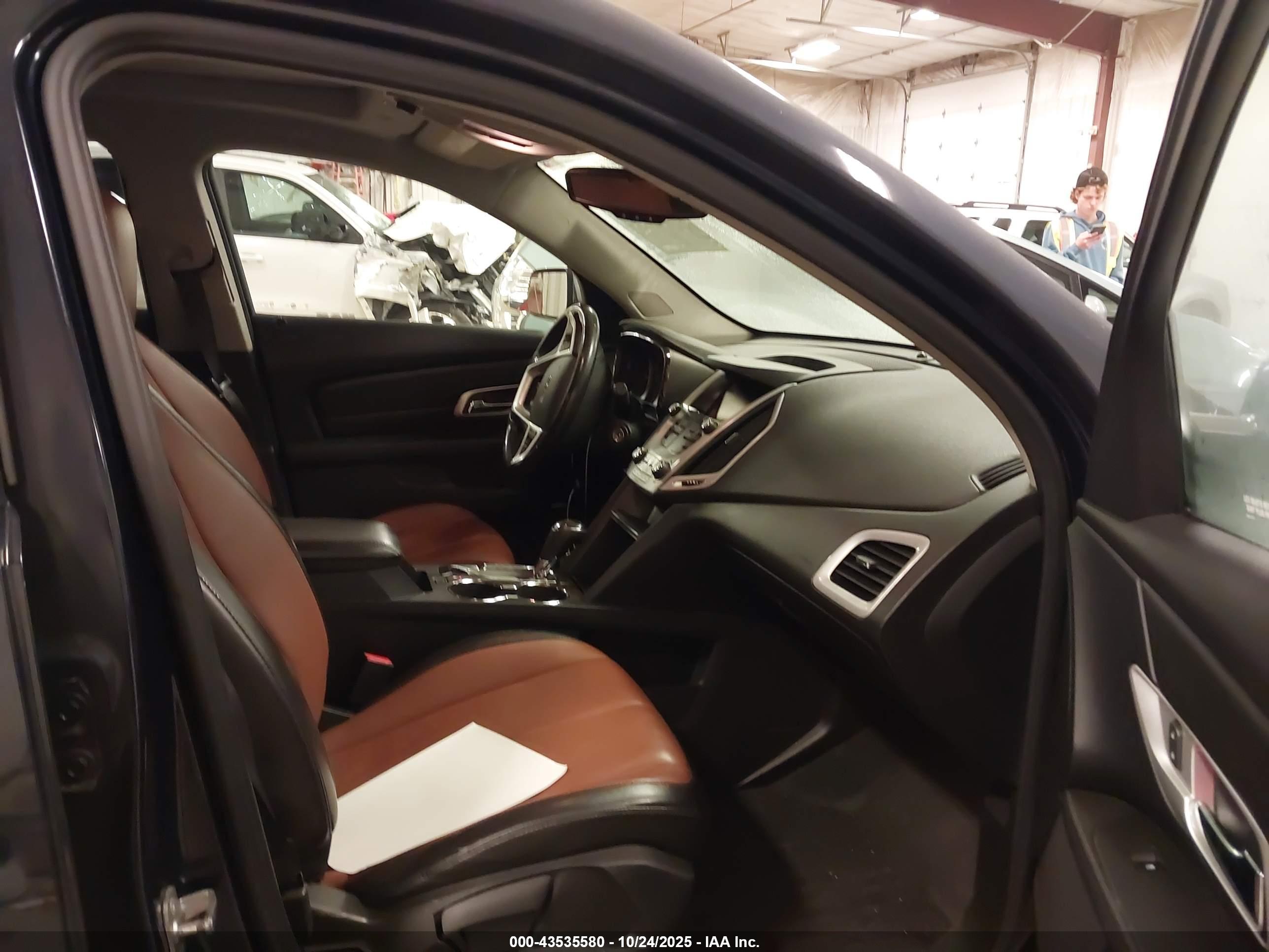 GMC TERRAIN image 5
