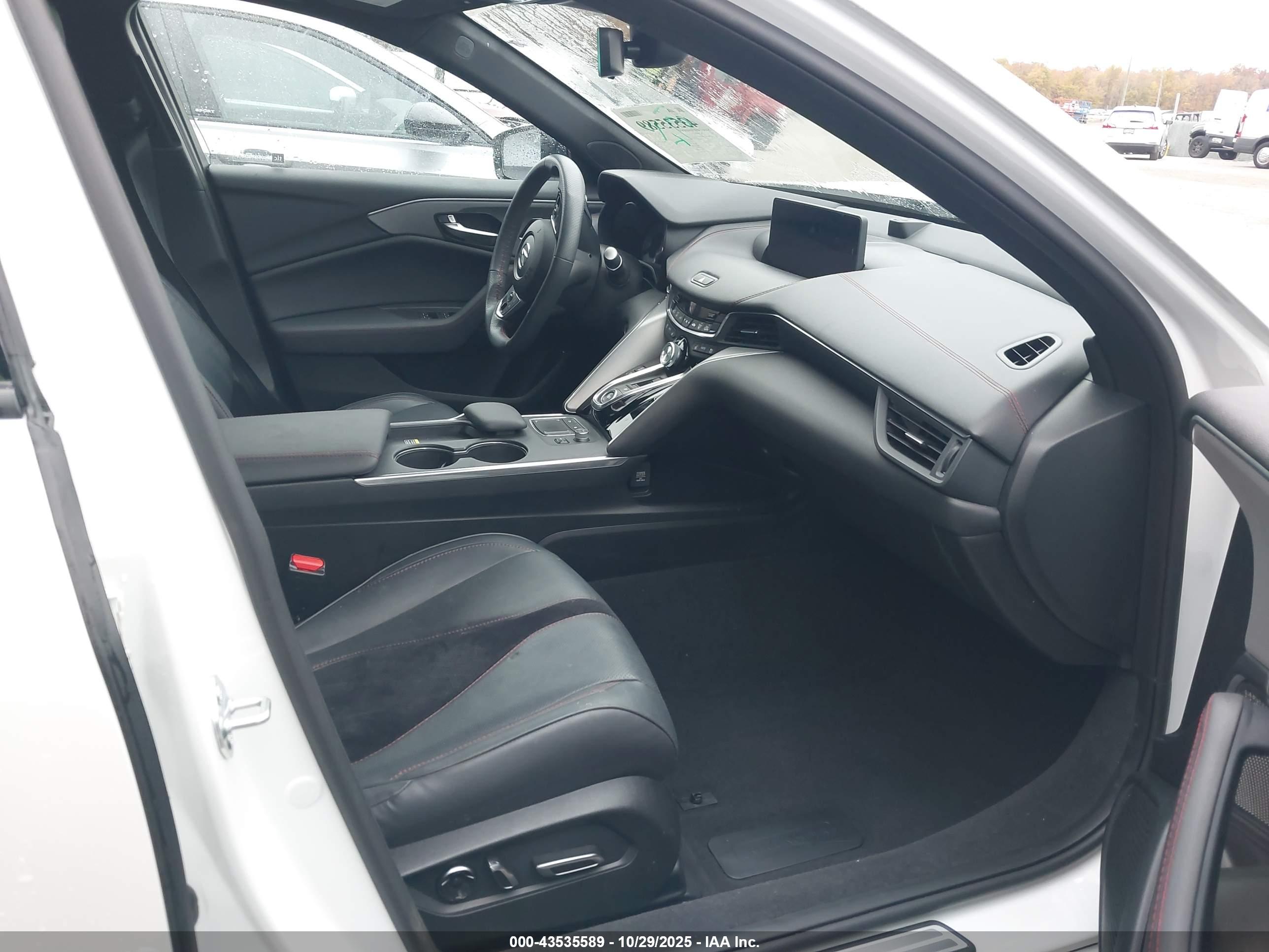 ACURA TLX image 5