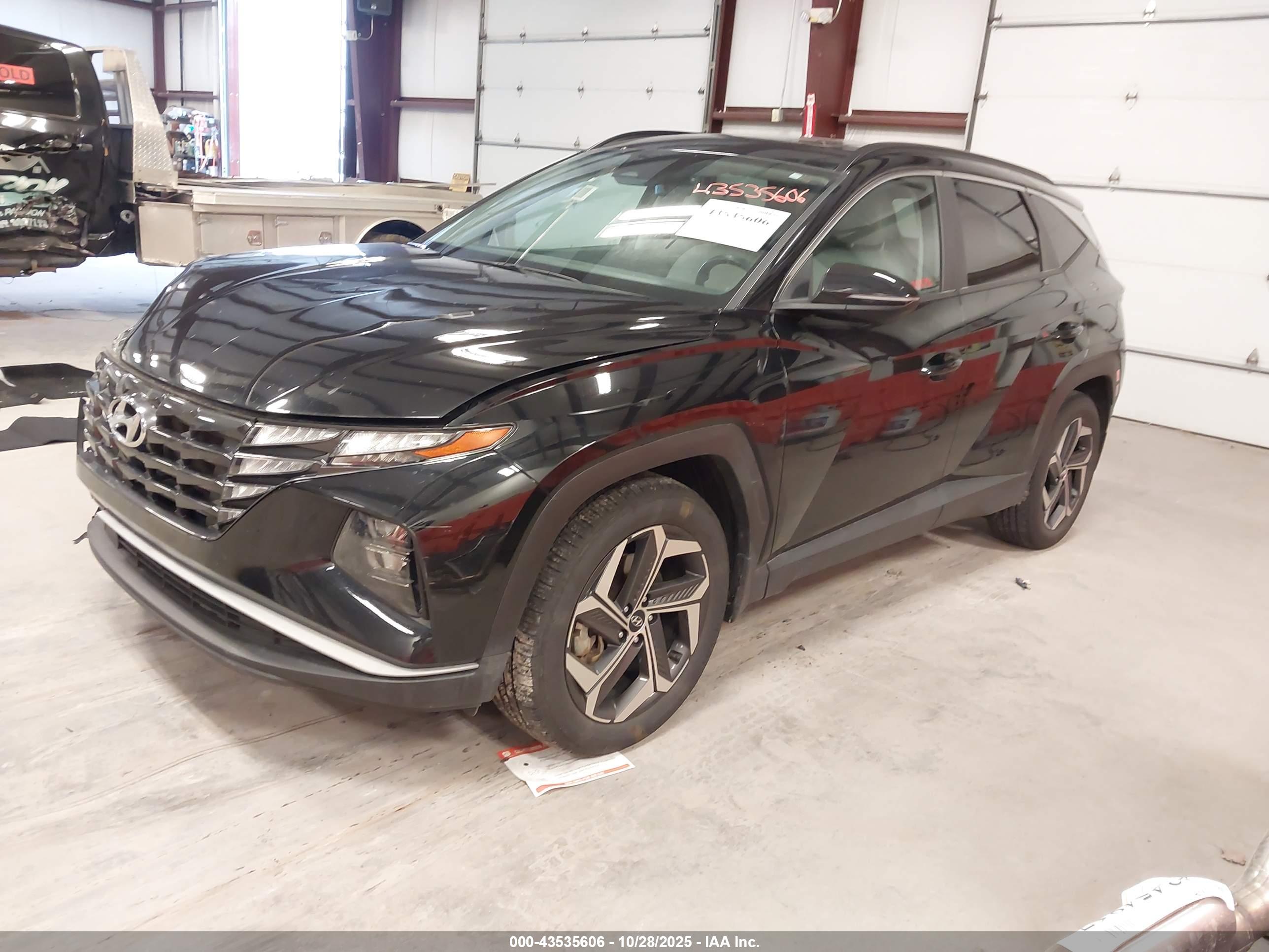 HYUNDAI TUCSON image 2