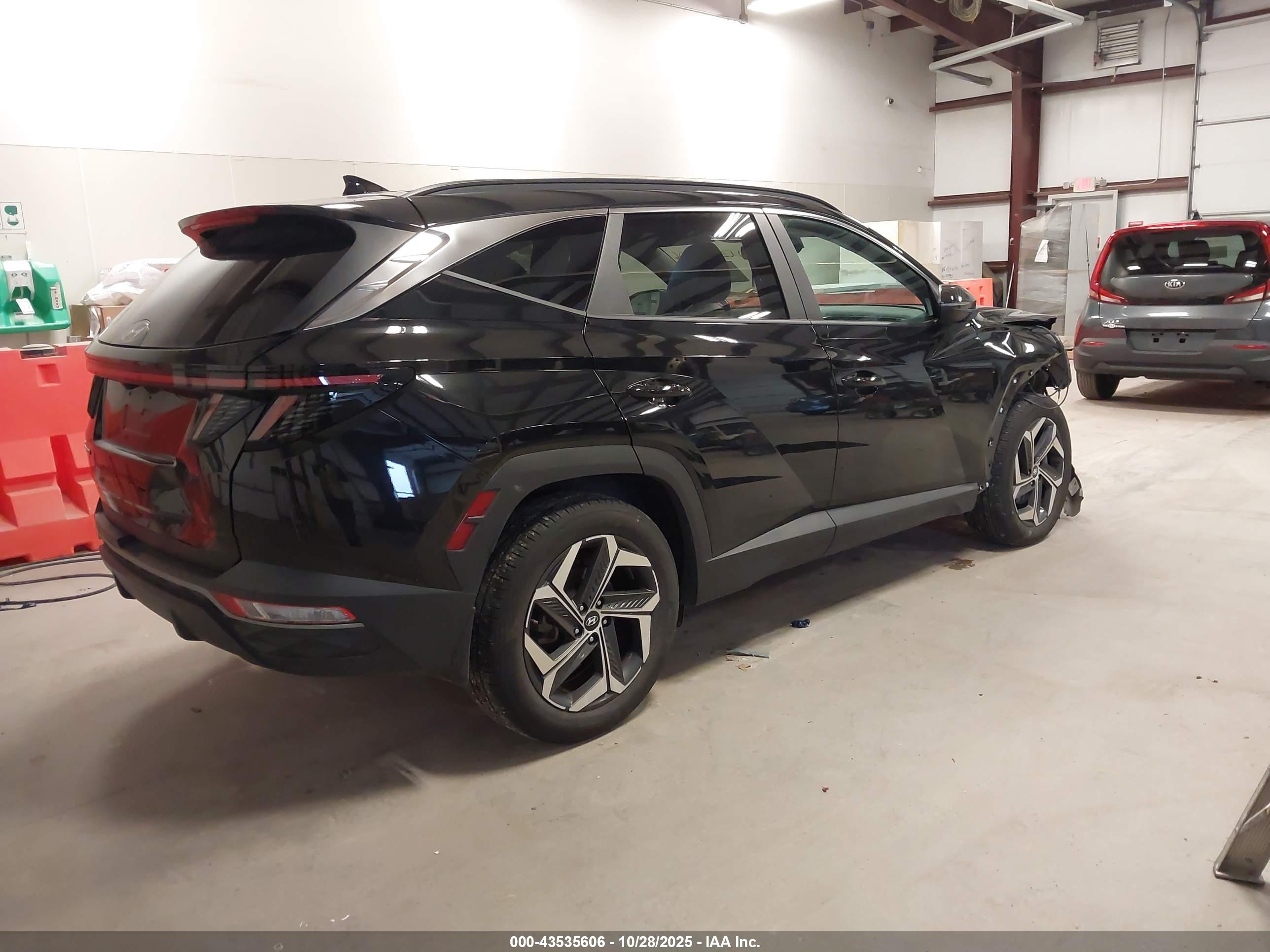 HYUNDAI TUCSON image 4