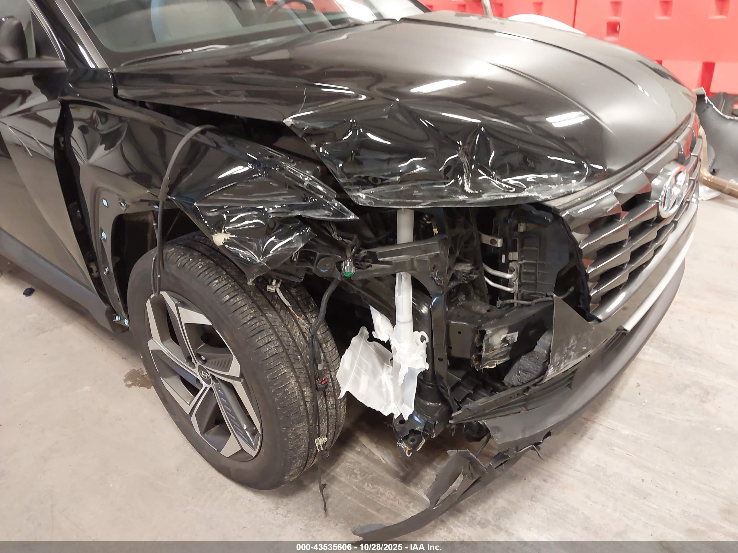 HYUNDAI TUCSON image 6