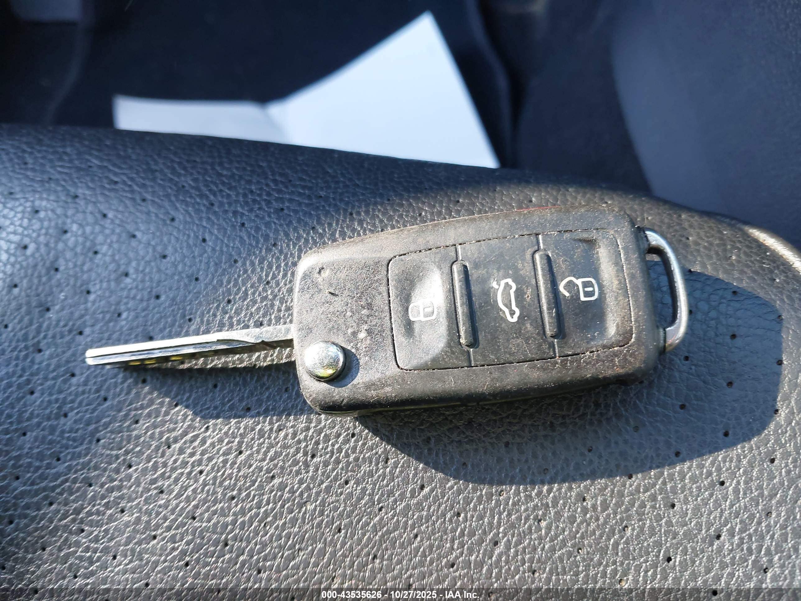VOLKSWAGEN JETTA image 11