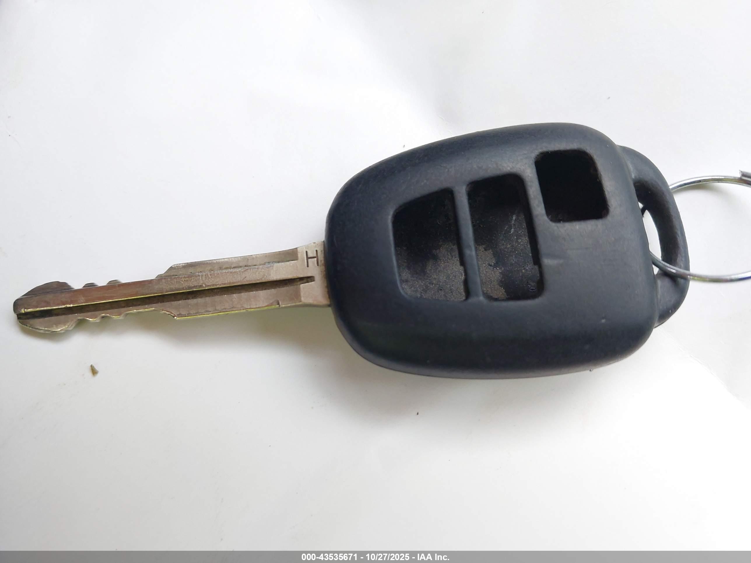 TOYOTA RAV4 image 11