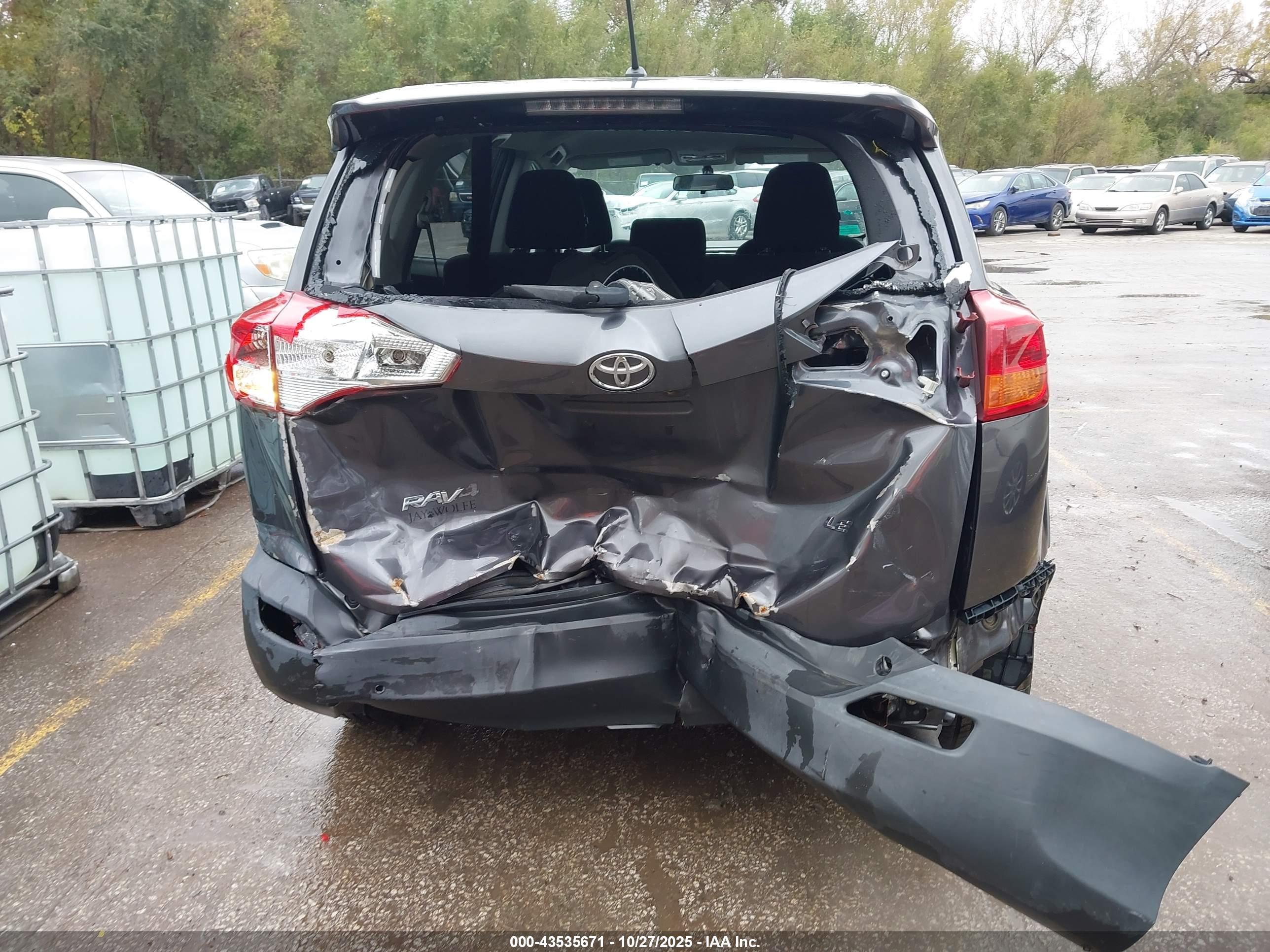 TOYOTA RAV4 image 6