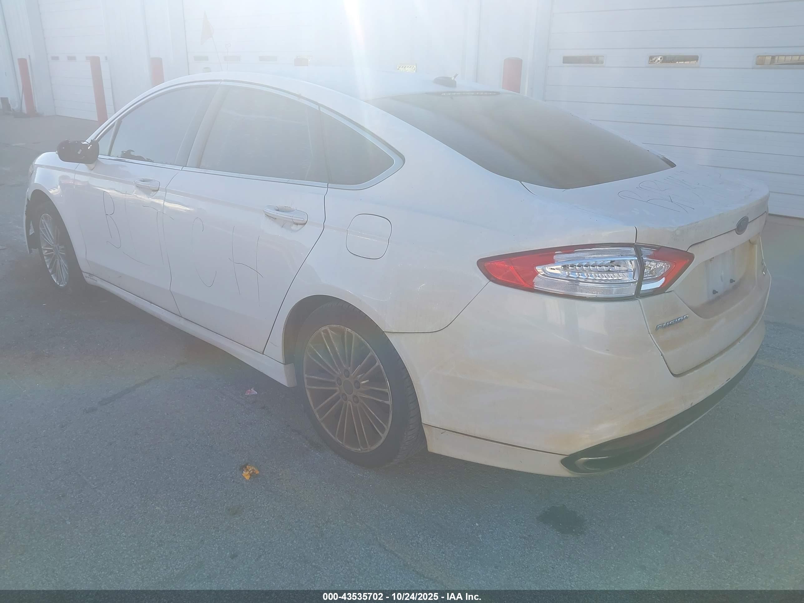 FORD FUSION image 3
