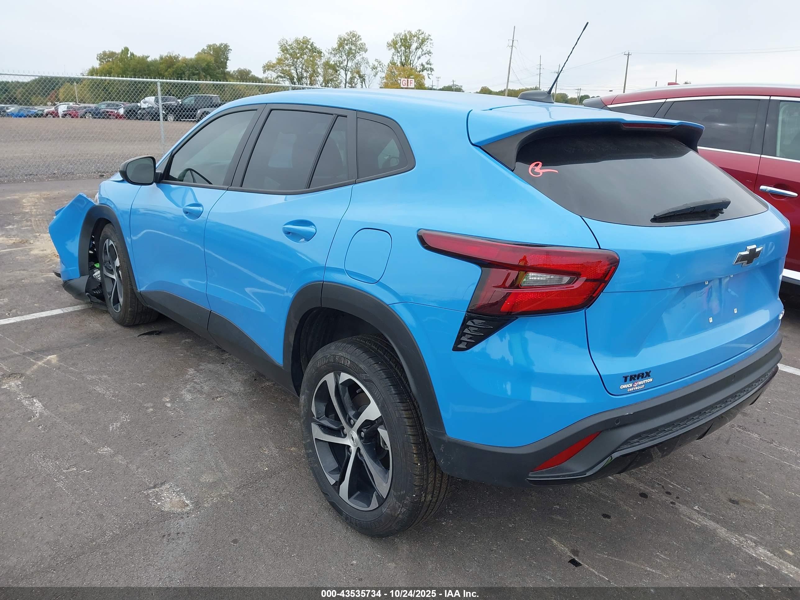 CHEVROLET TRAX image 3