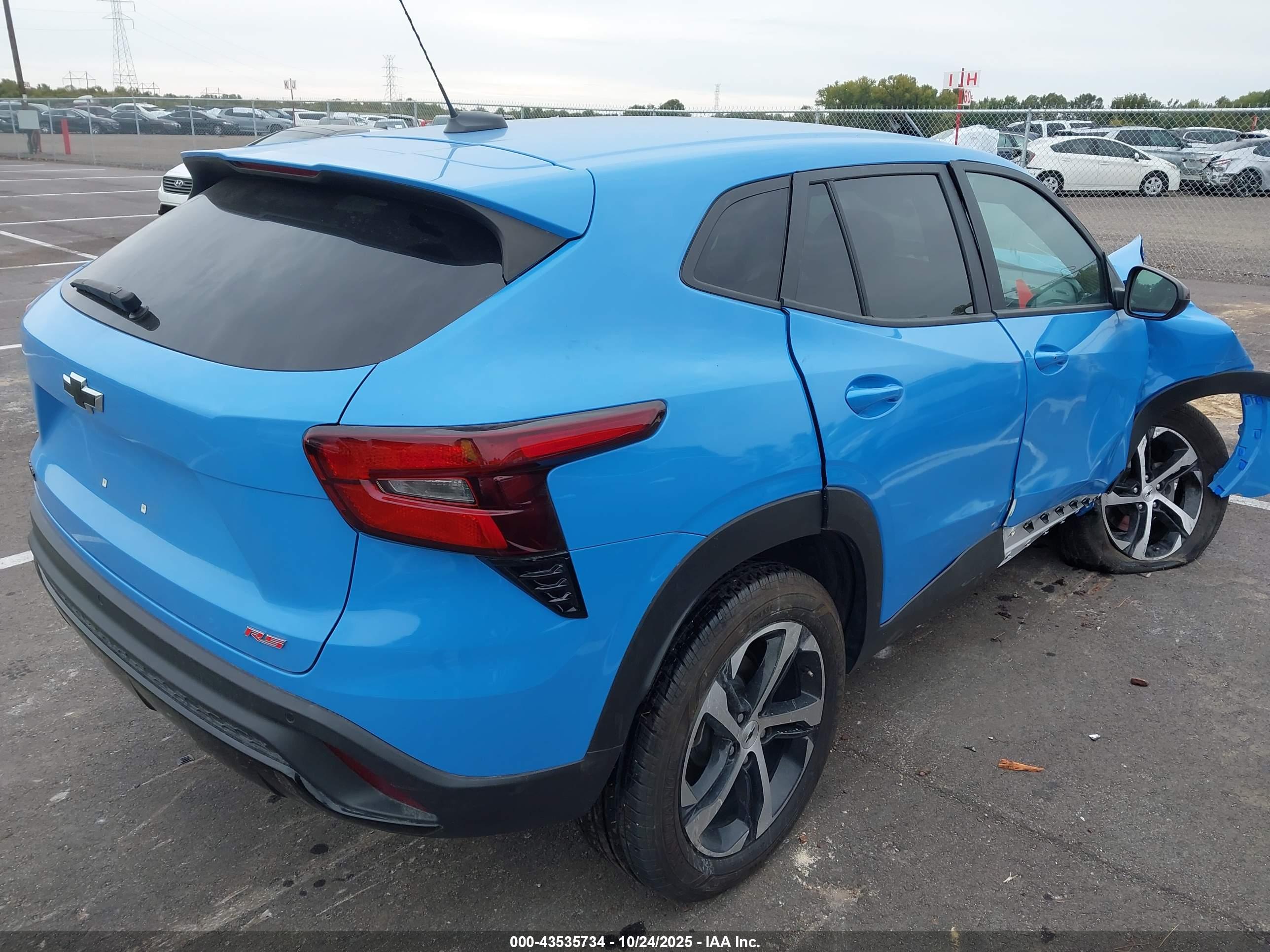 CHEVROLET TRAX image 4