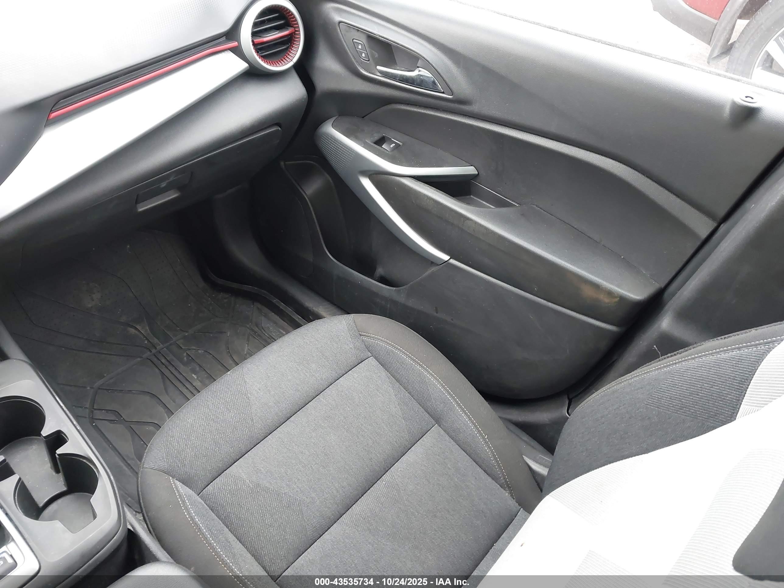 CHEVROLET TRAX image 5