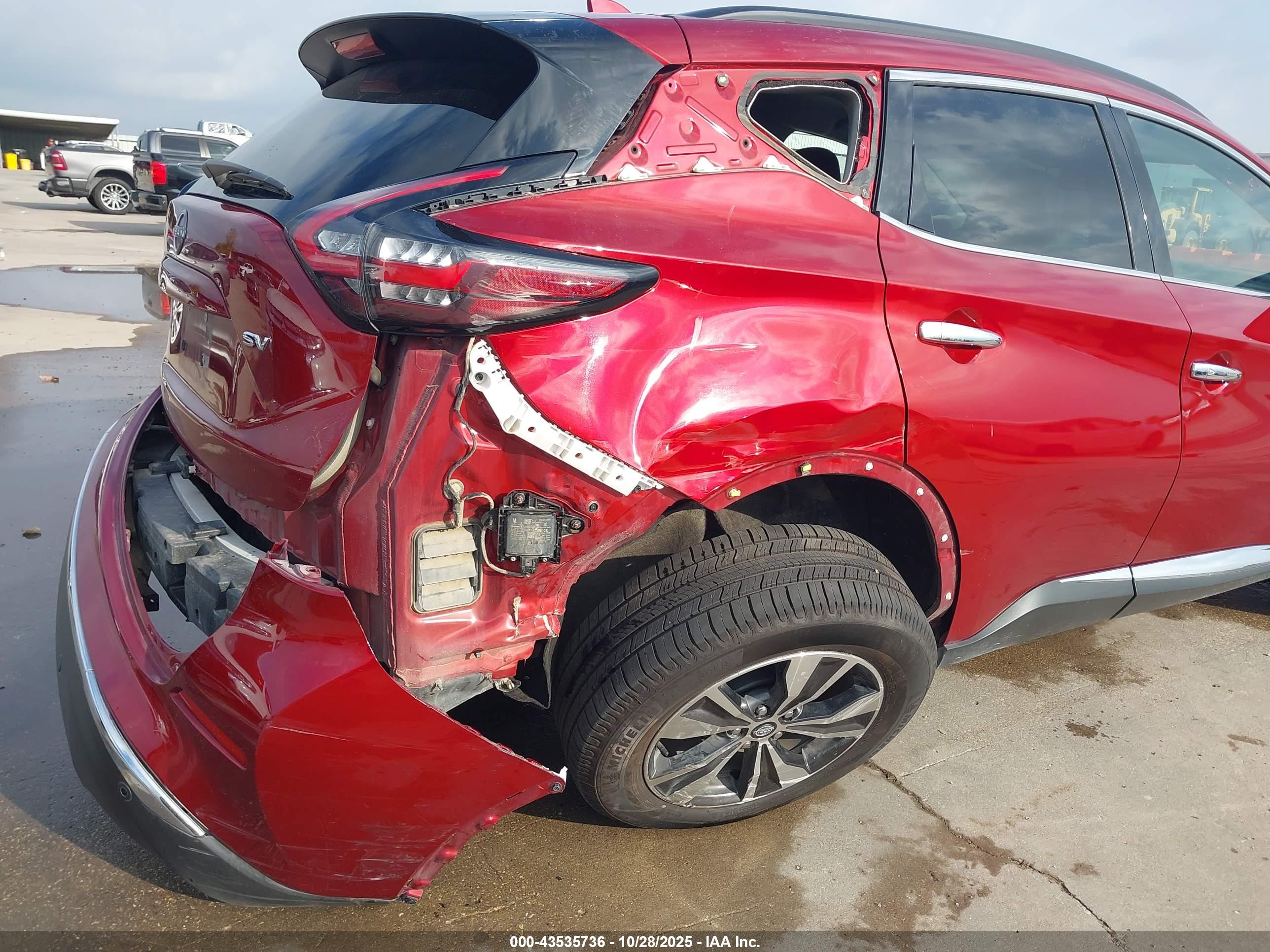 NISSAN MURANO image 6