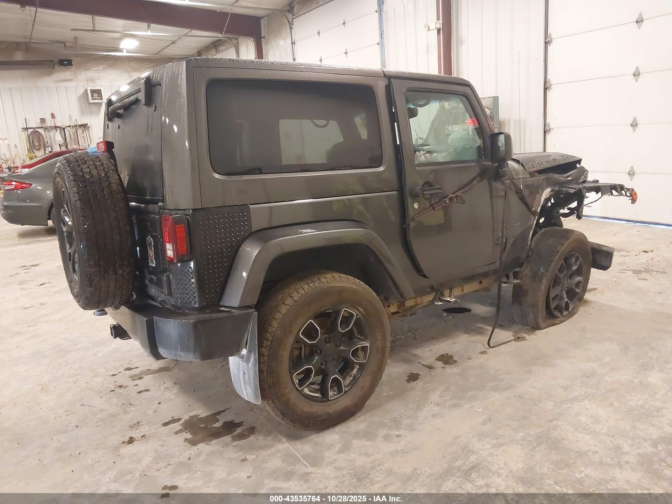 JEEP WRANGLER image 4