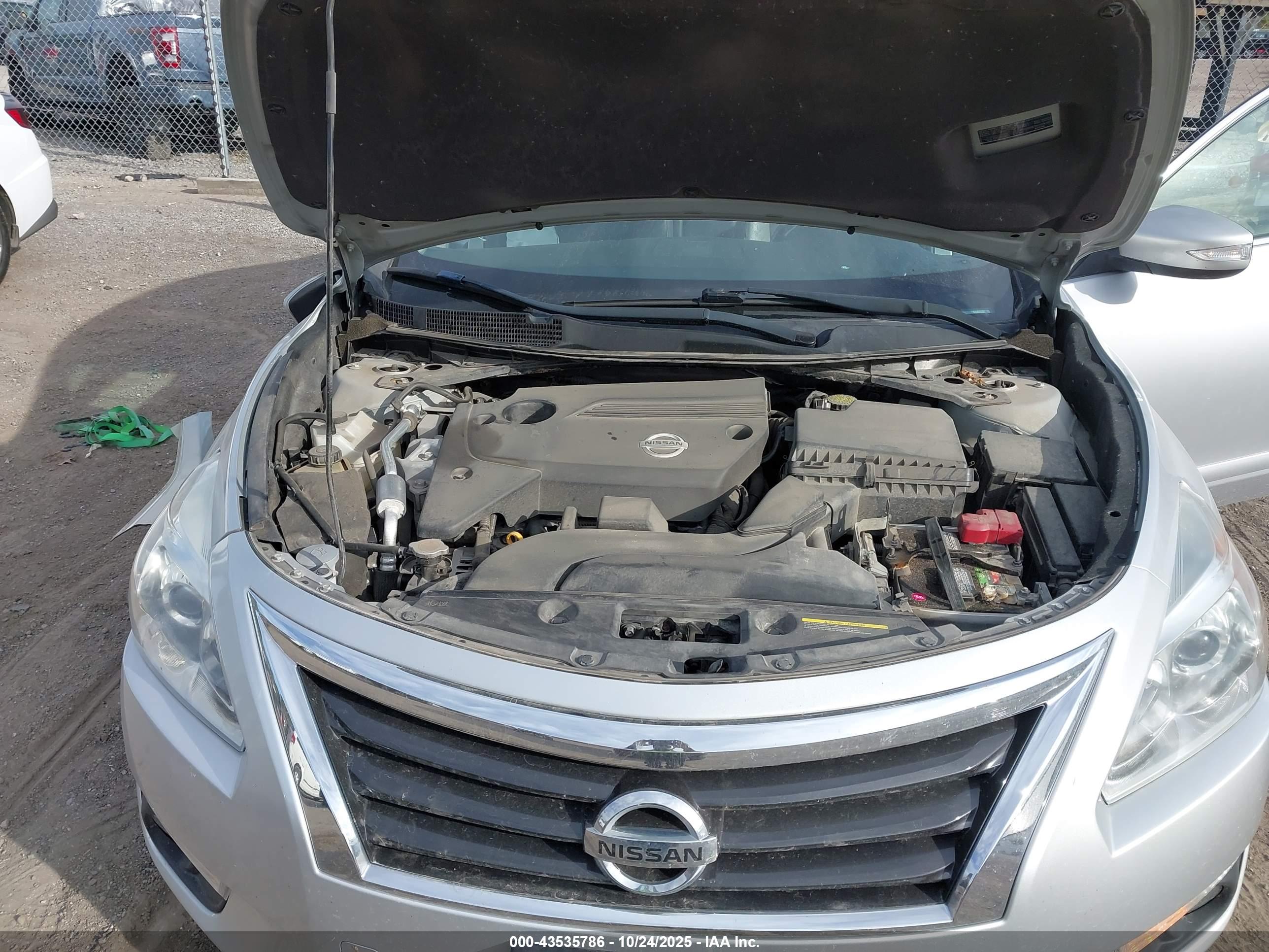 NISSAN ALTIMA image 10