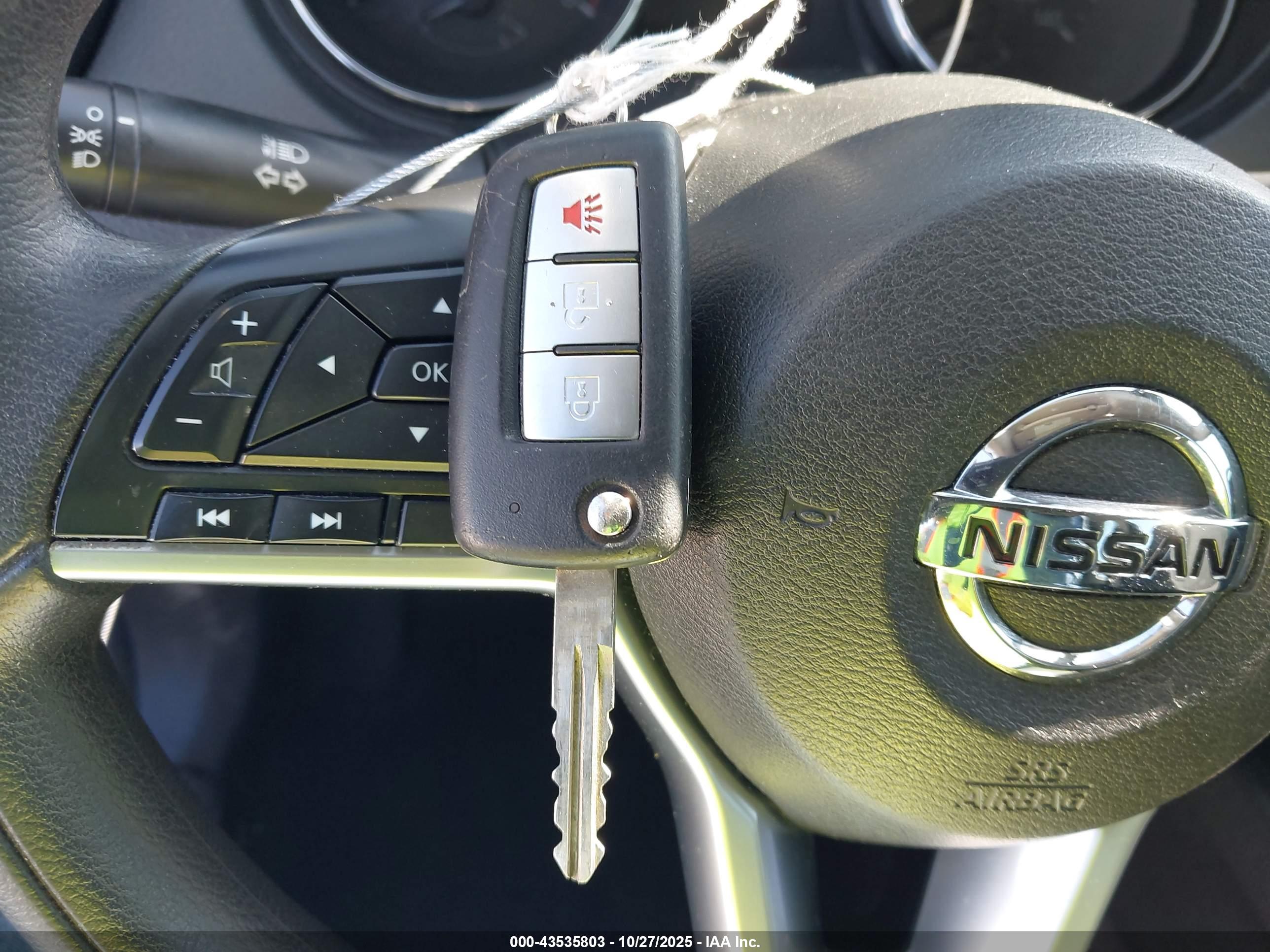 NISSAN ROGUE image 11