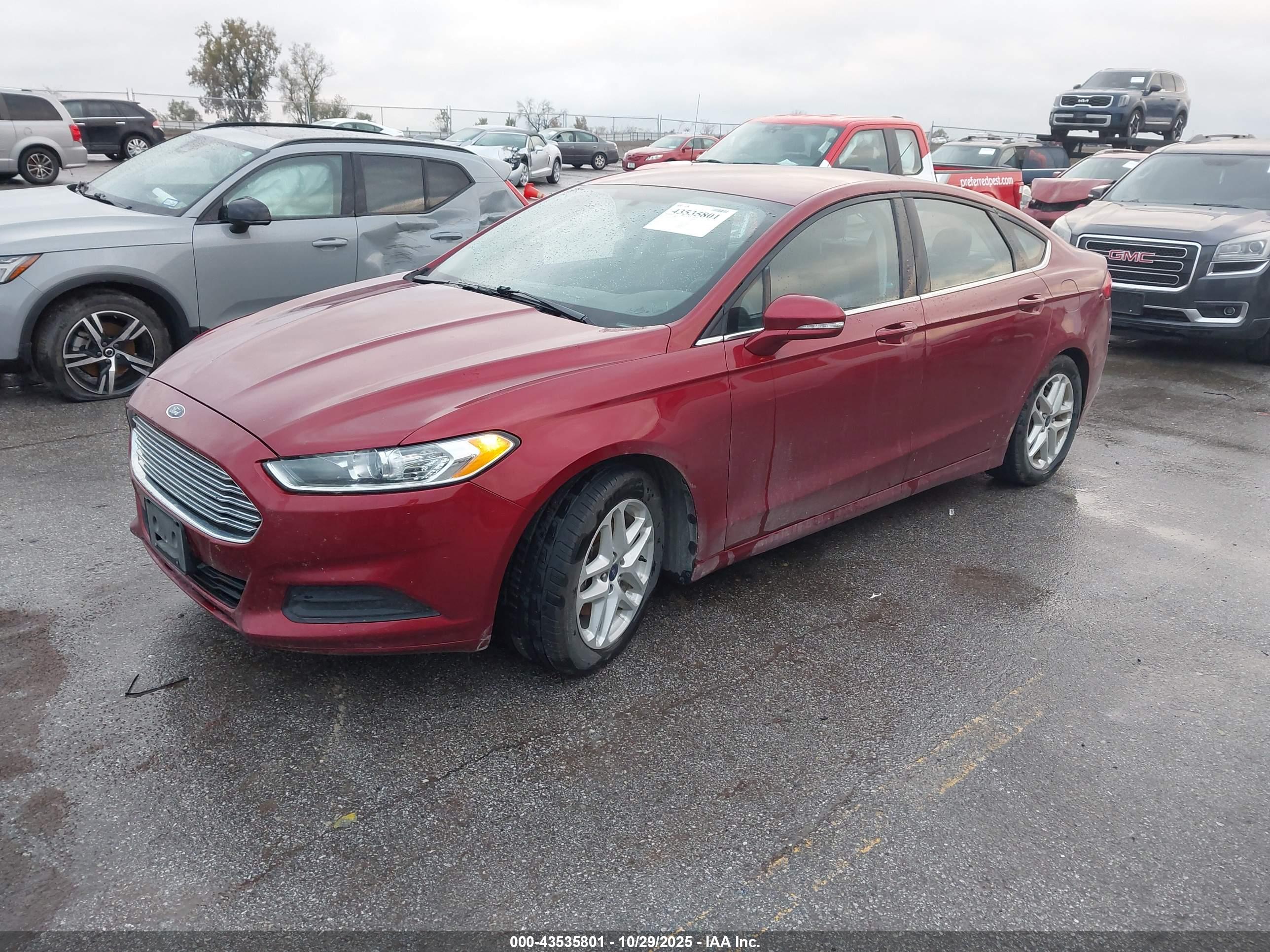 FORD FUSION image 2