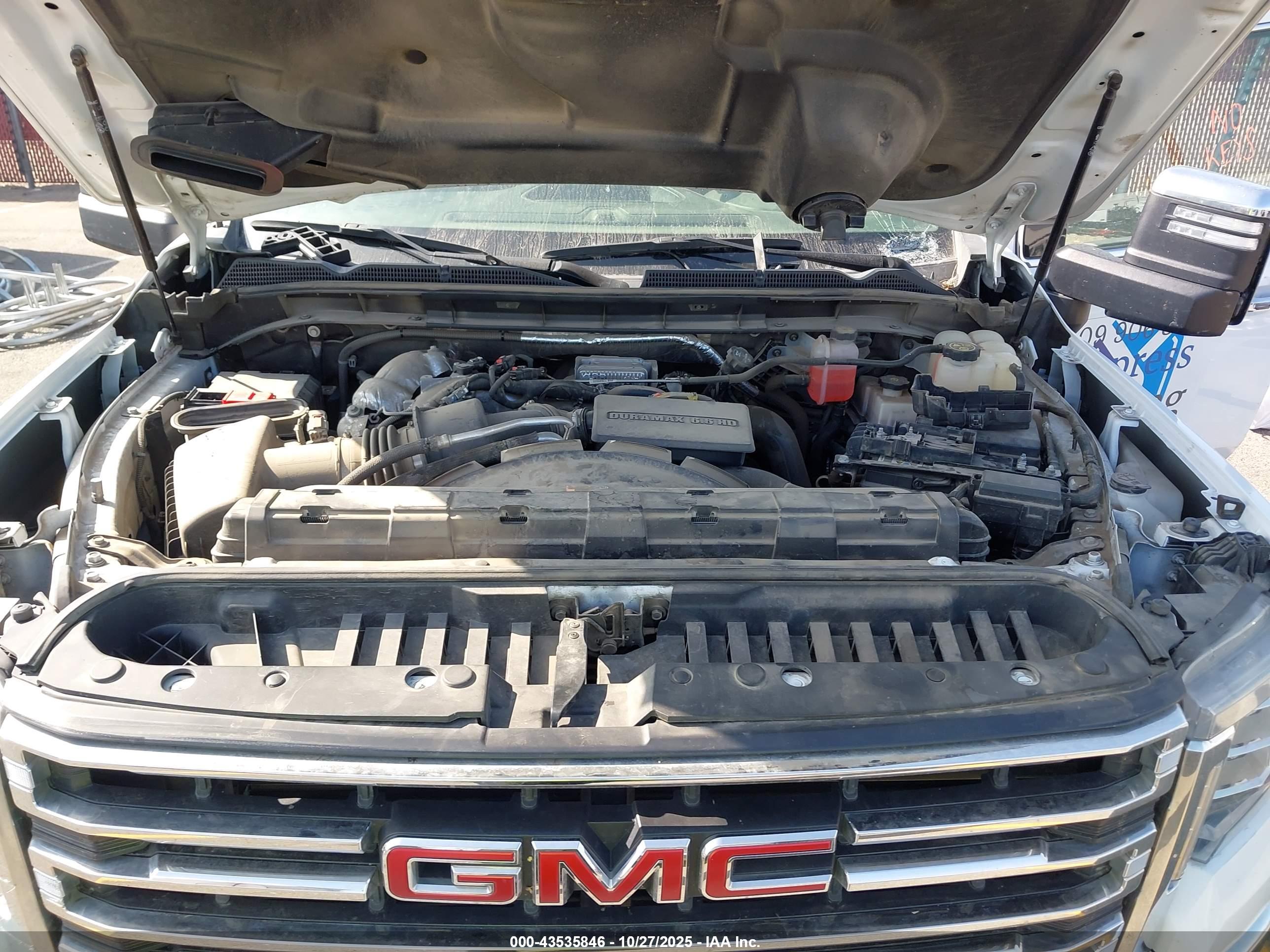 GMC SIERRA image 10