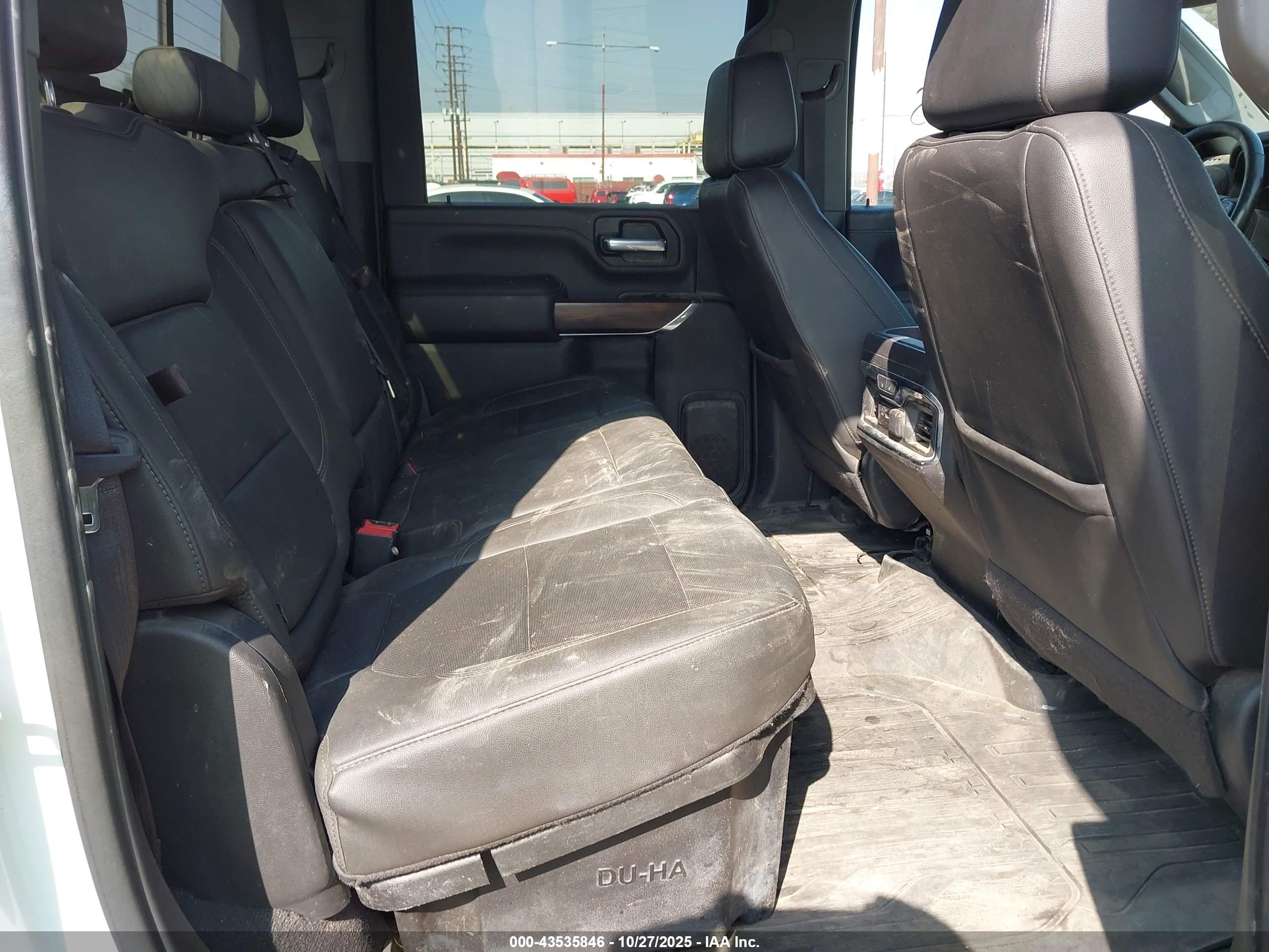 GMC SIERRA image 8