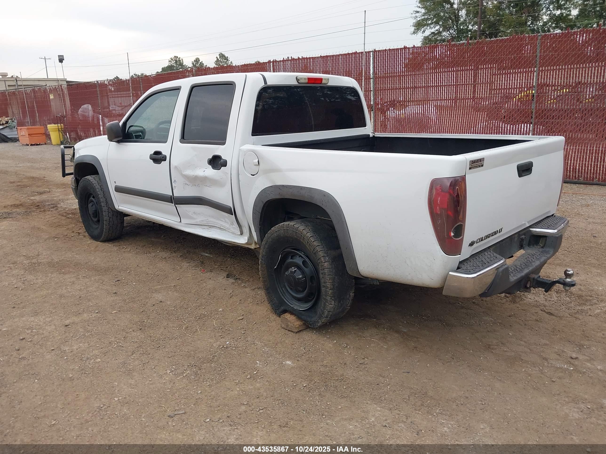 CHEVROLET COLORADO image 3