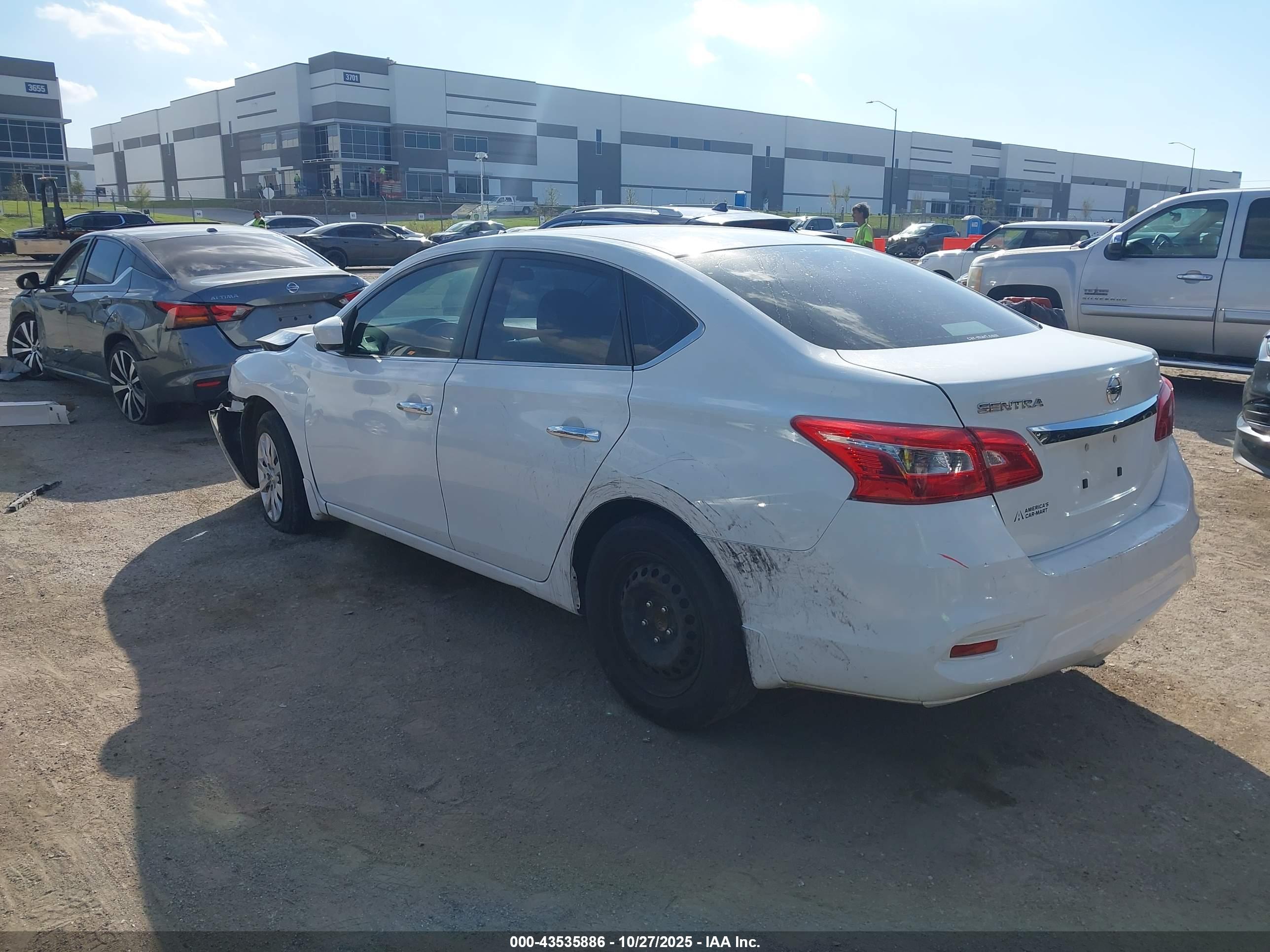 NISSAN SENTRA image 3