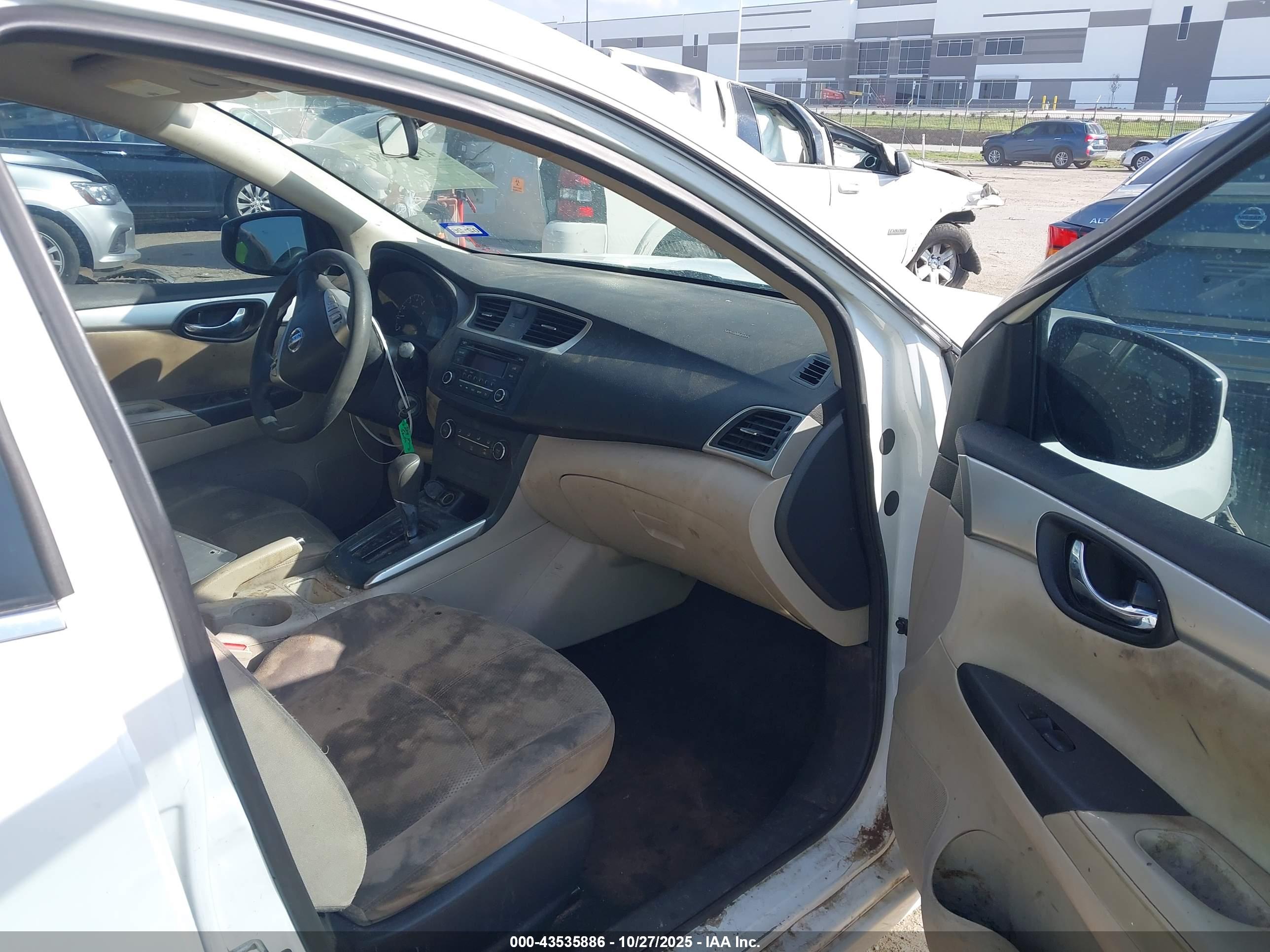 NISSAN SENTRA image 5
