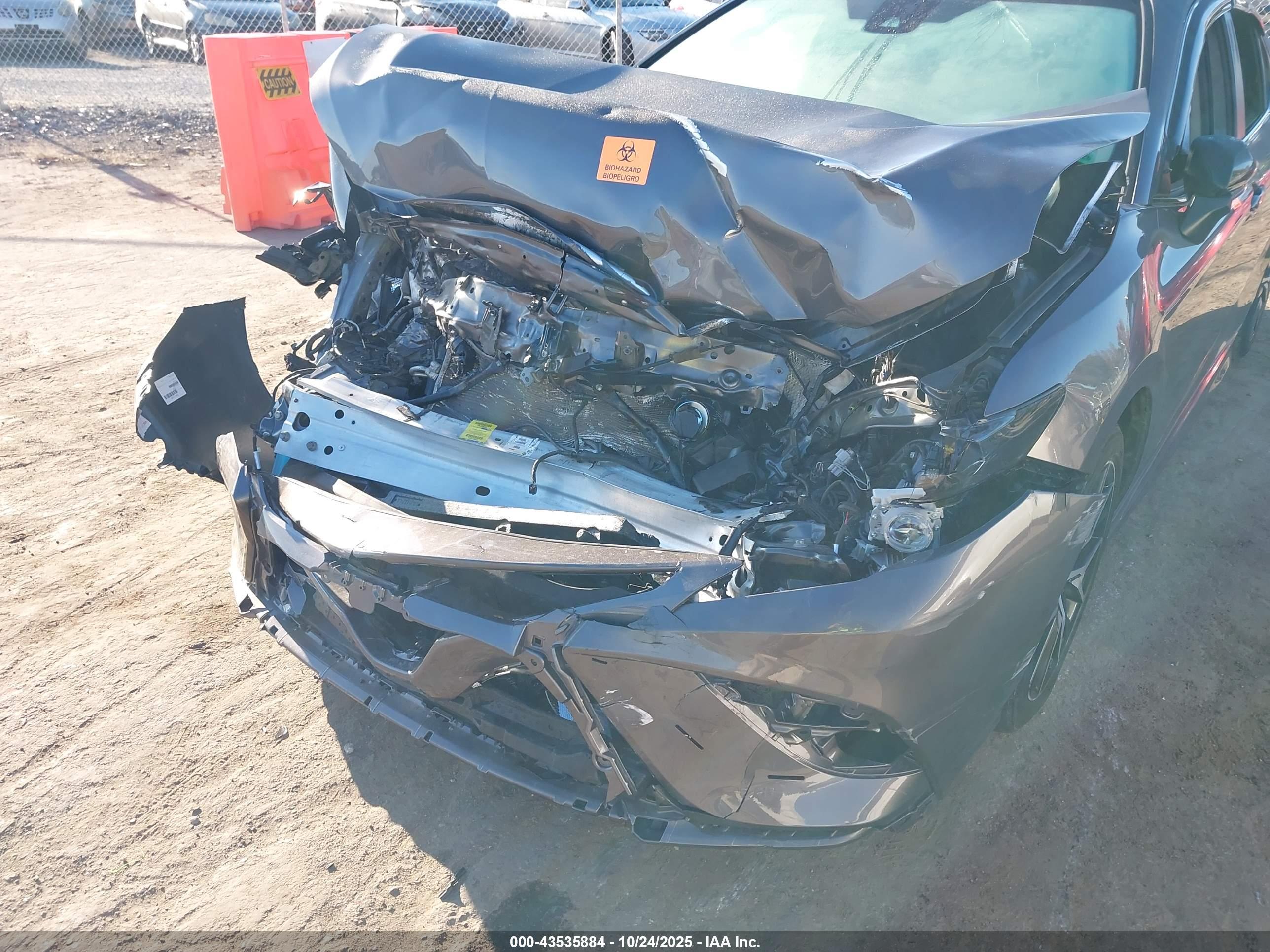 TOYOTA CAMRY image 6