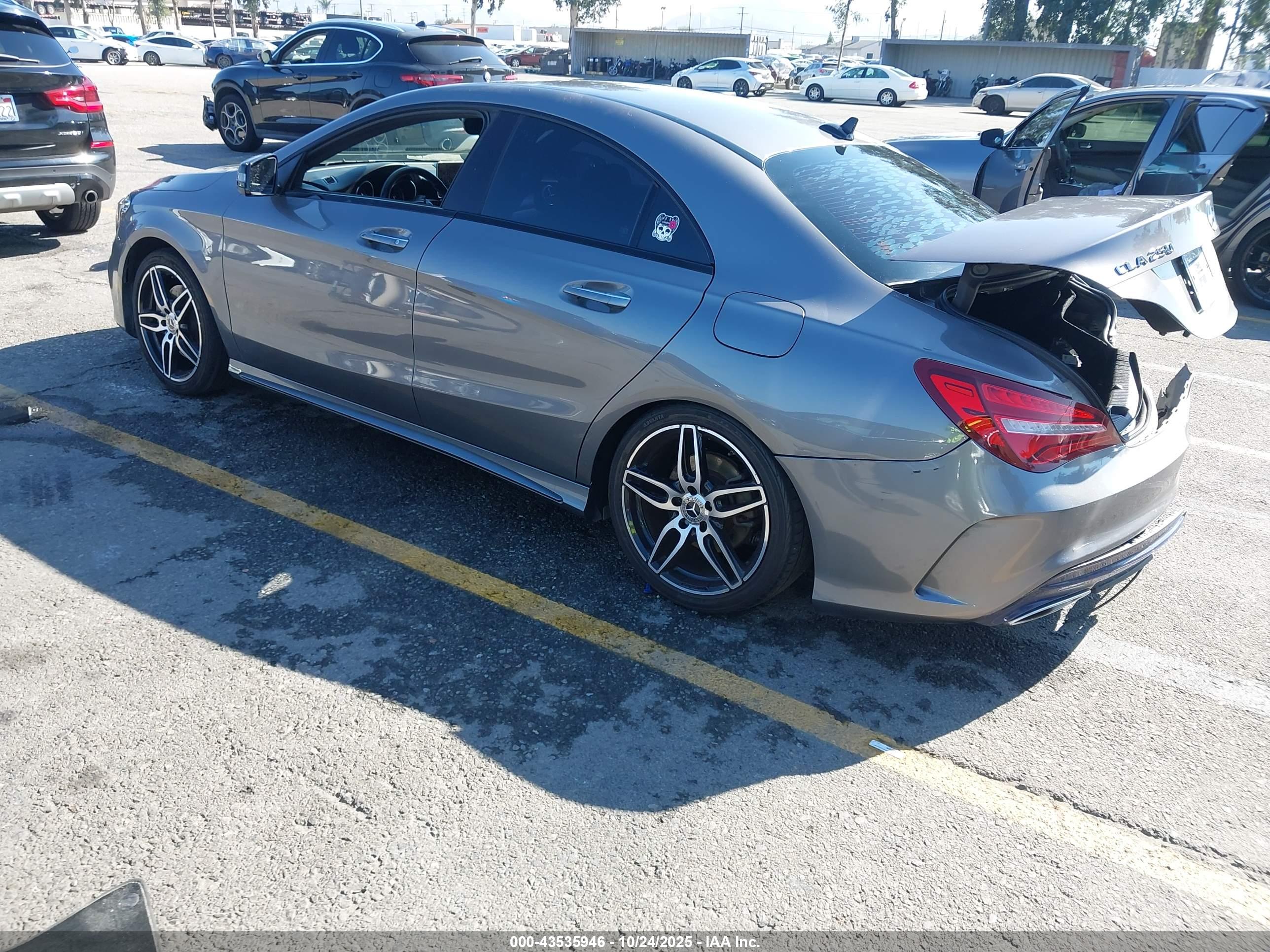 MERCEDES-BENZ CLA image 3