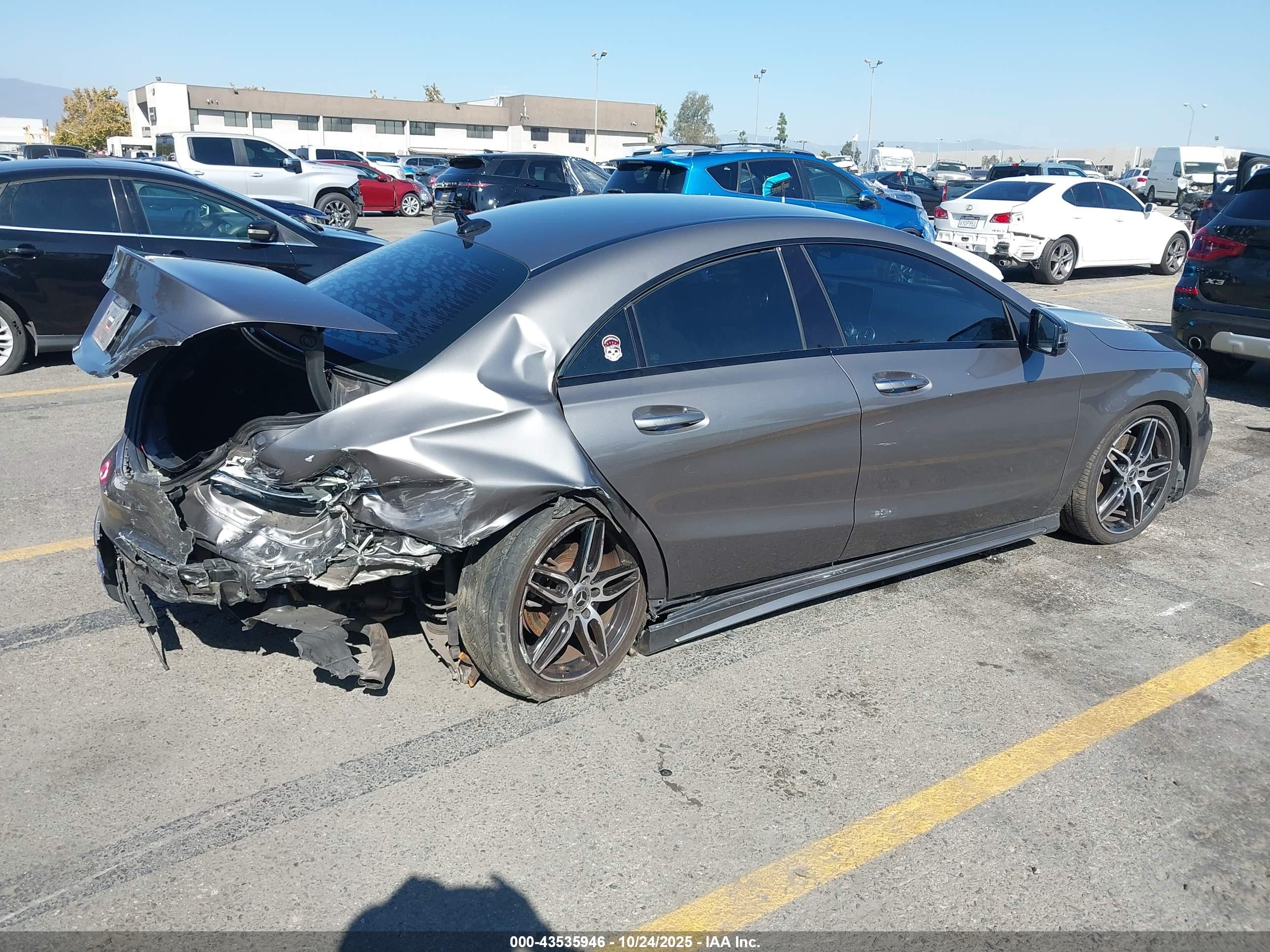 MERCEDES-BENZ CLA image 4