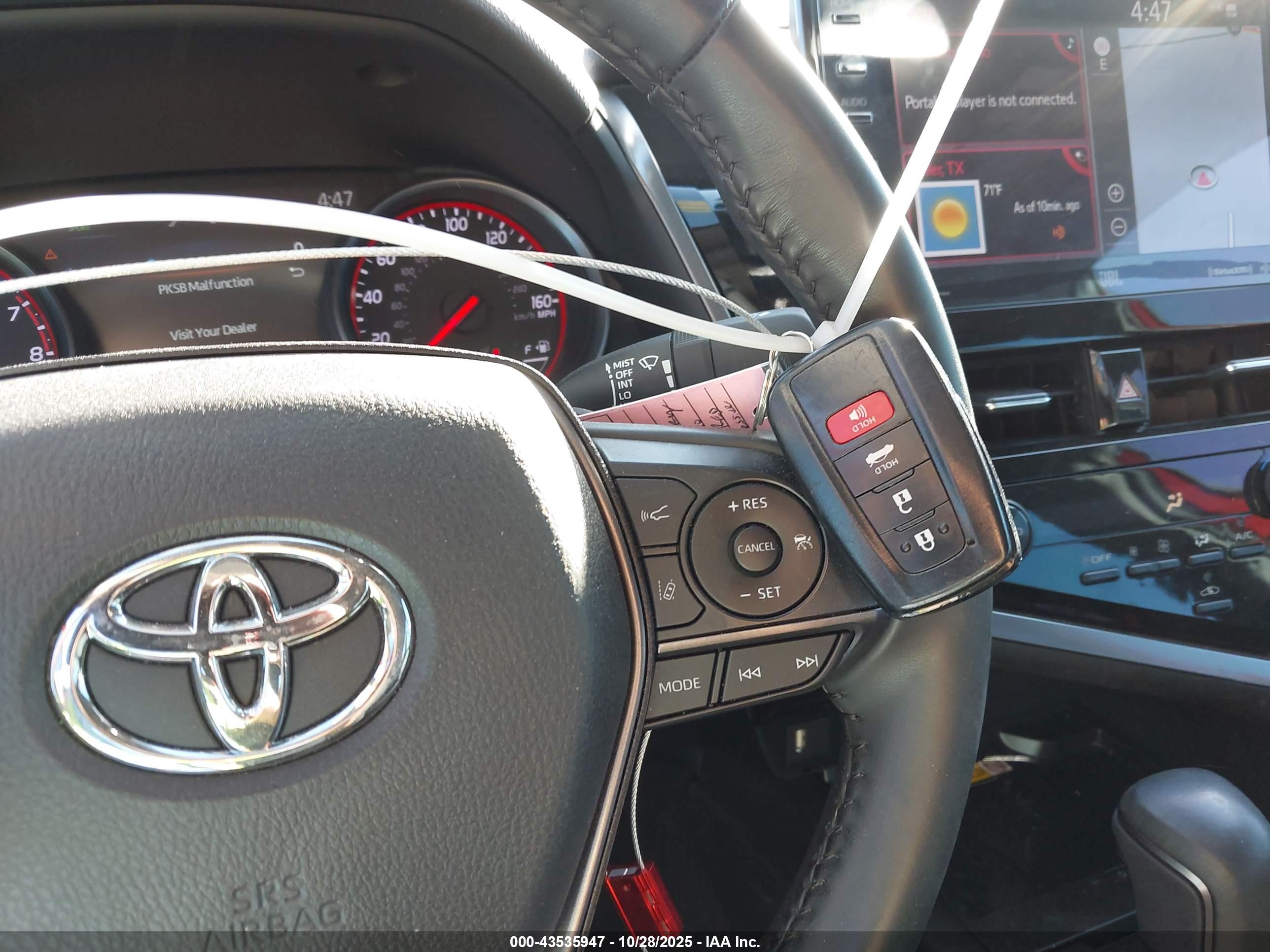 TOYOTA CAMRY image 11