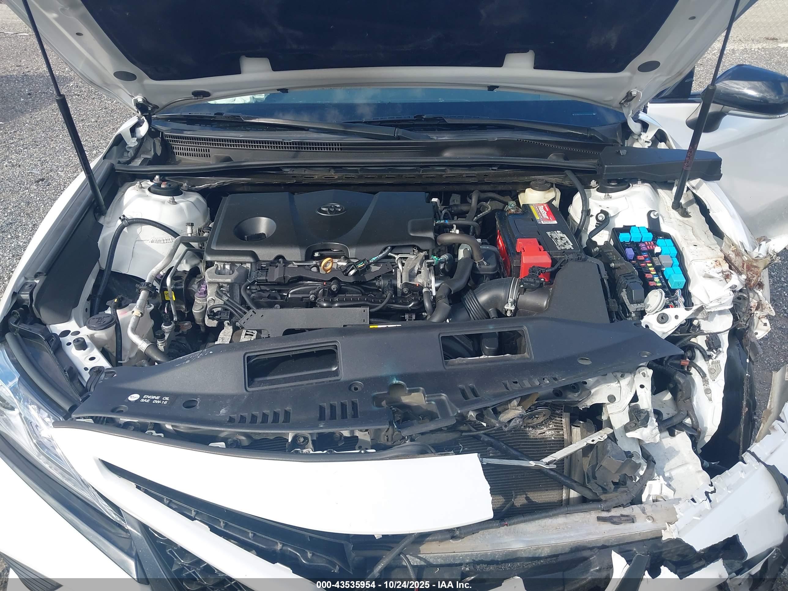 TOYOTA CAMRY image 10