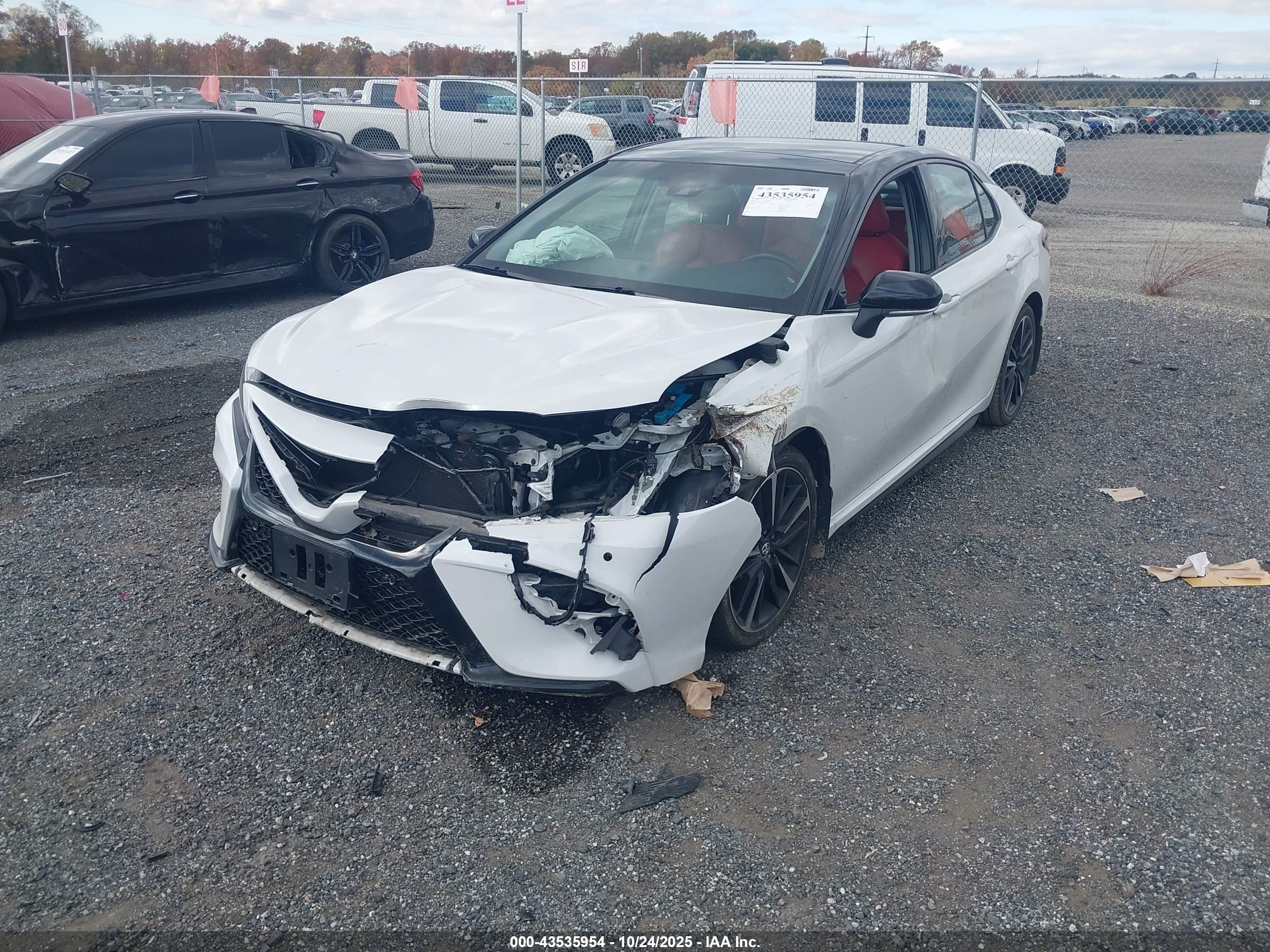 TOYOTA CAMRY image 2